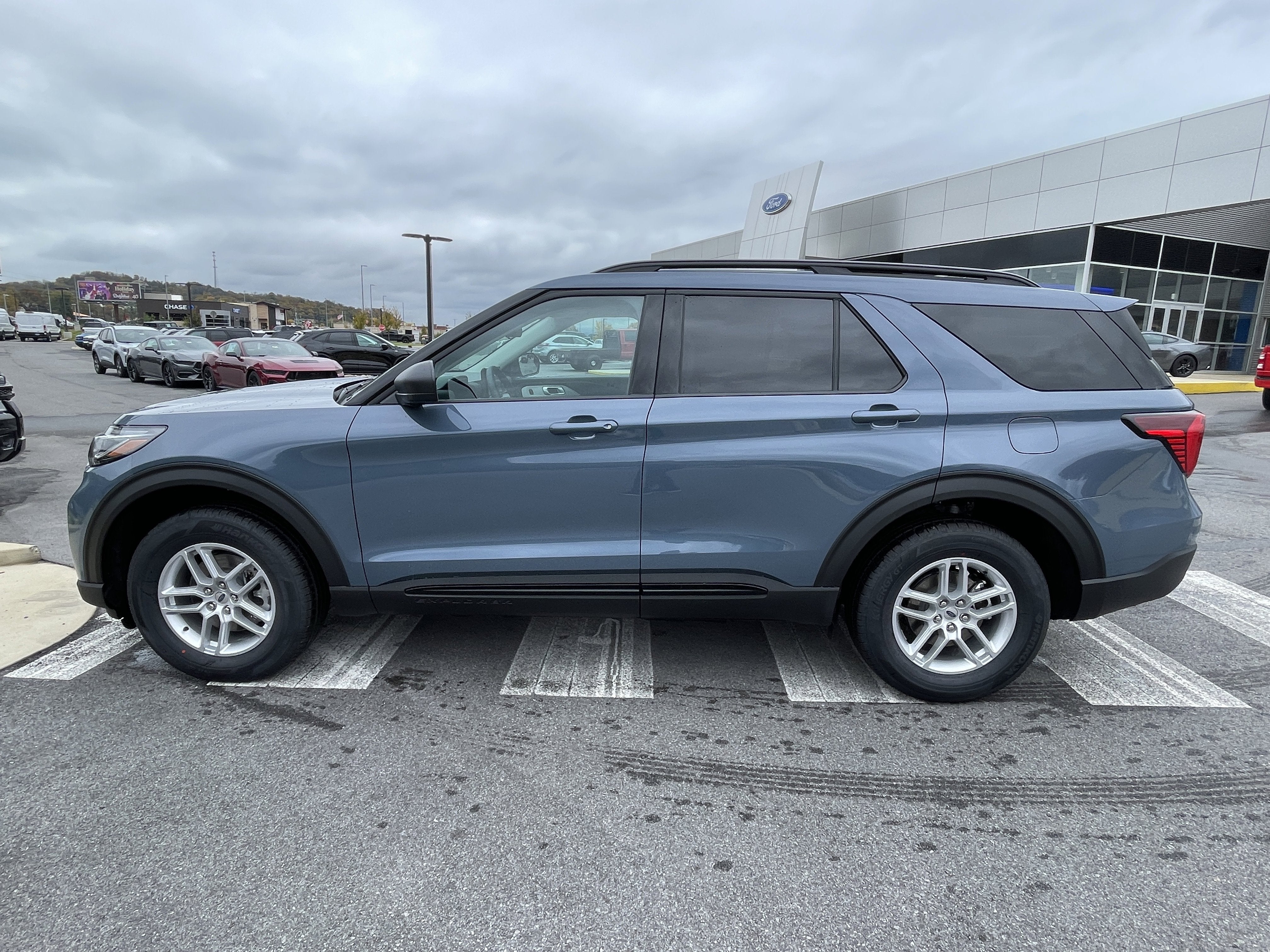 2026 Ford Explorer Active w/200A Pkg
