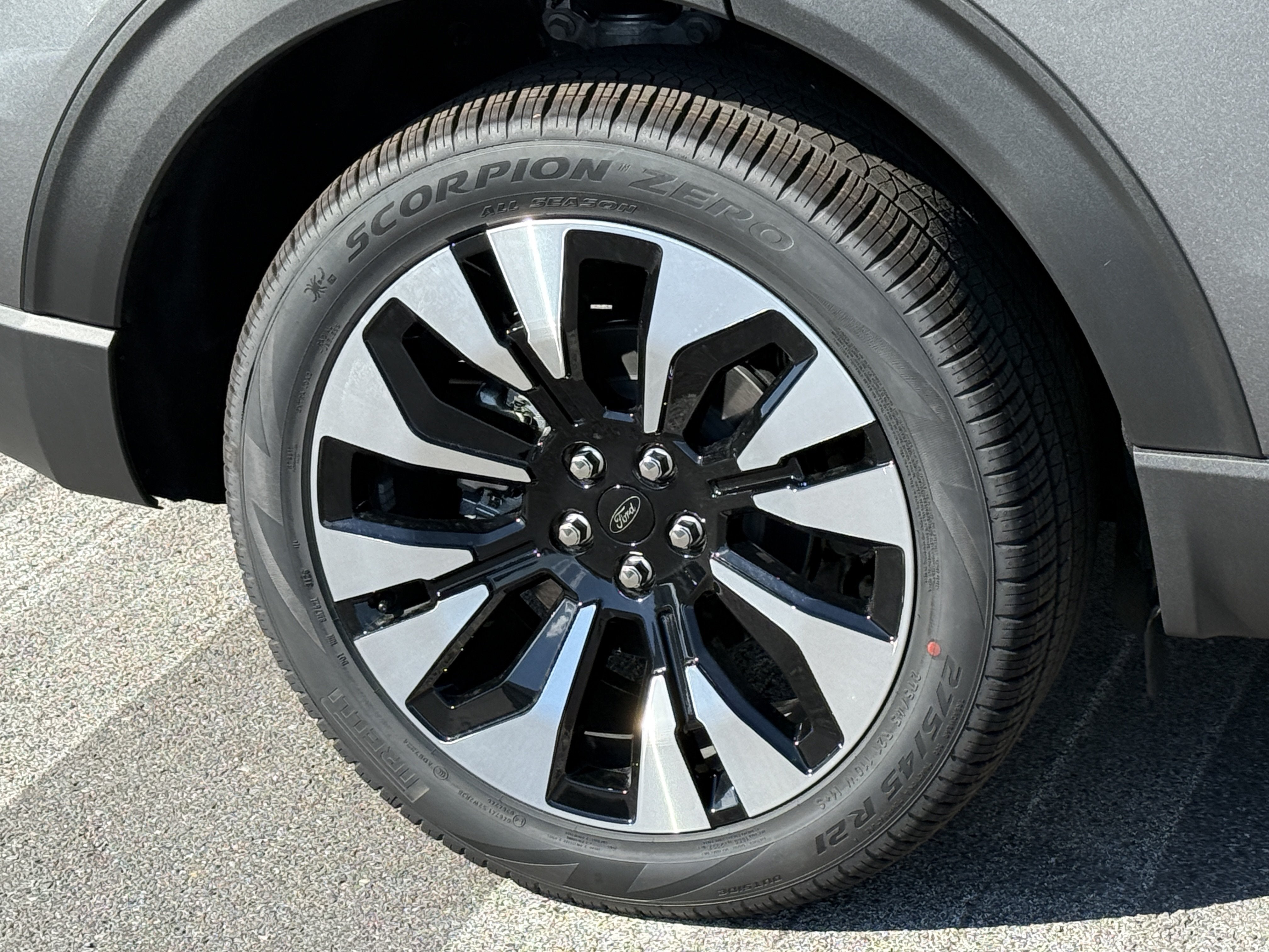 2027 Ford Explorer Platinum