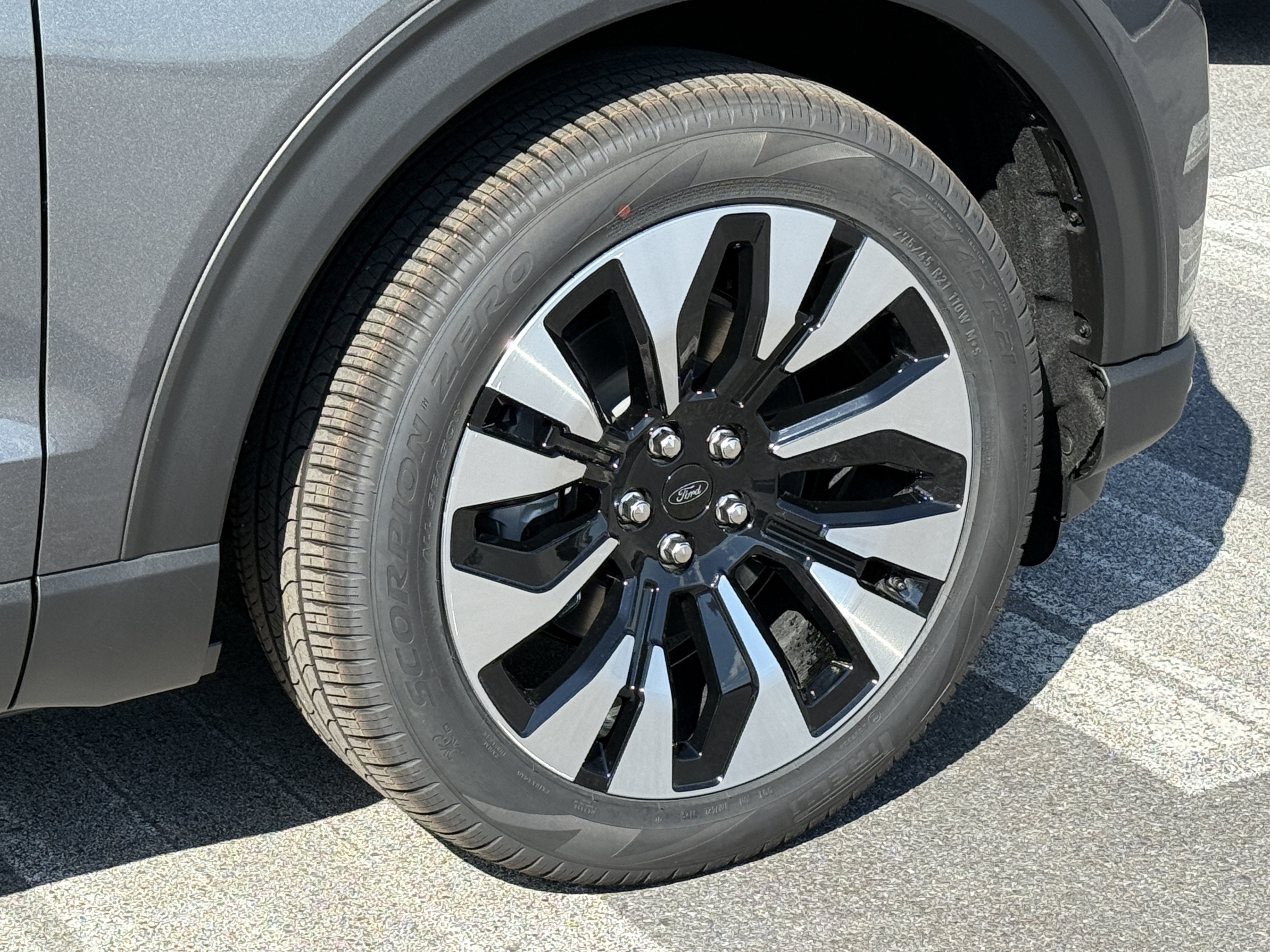 2027 Ford Explorer Platinum