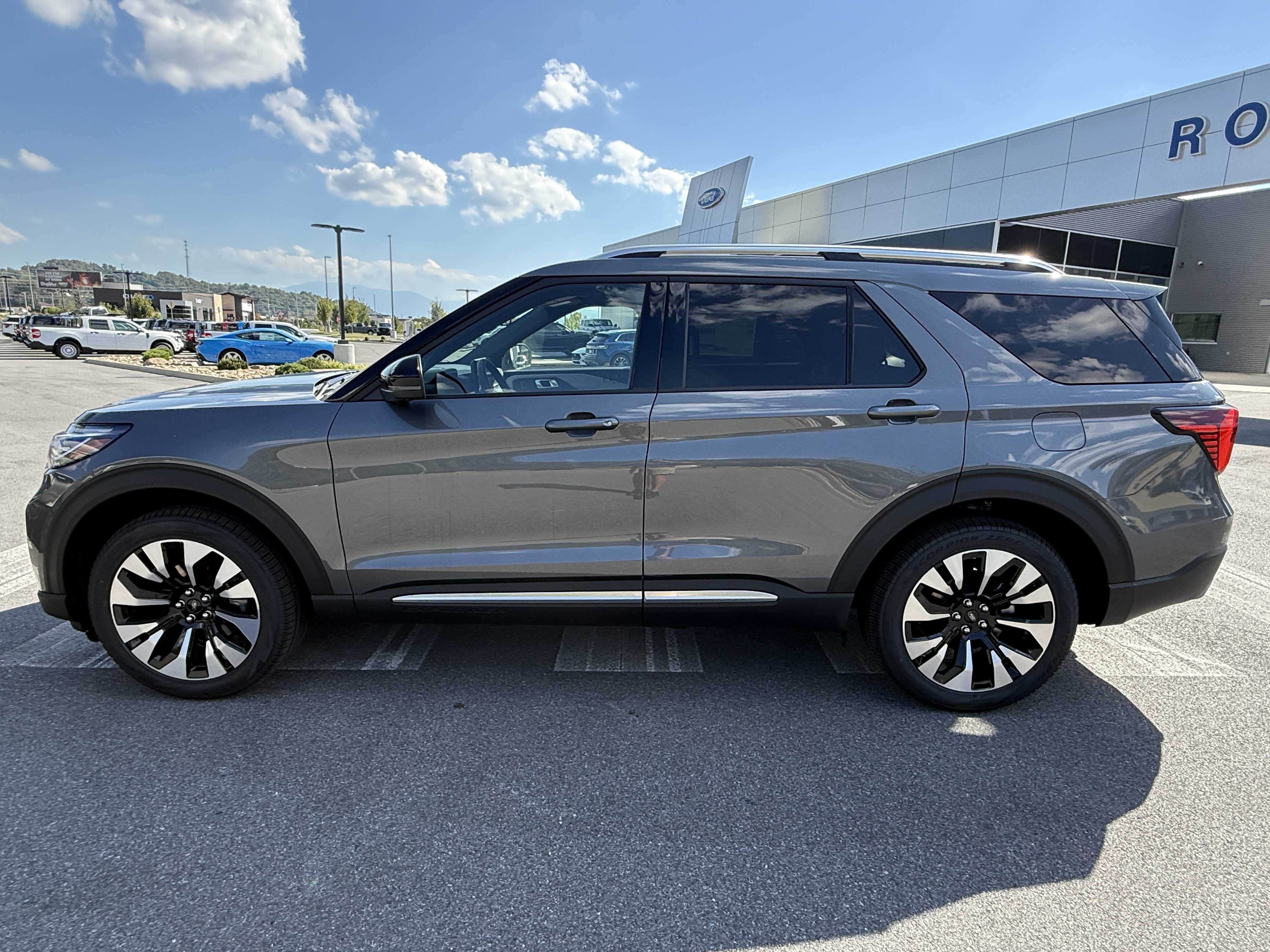 2027 Ford Explorer Platinum