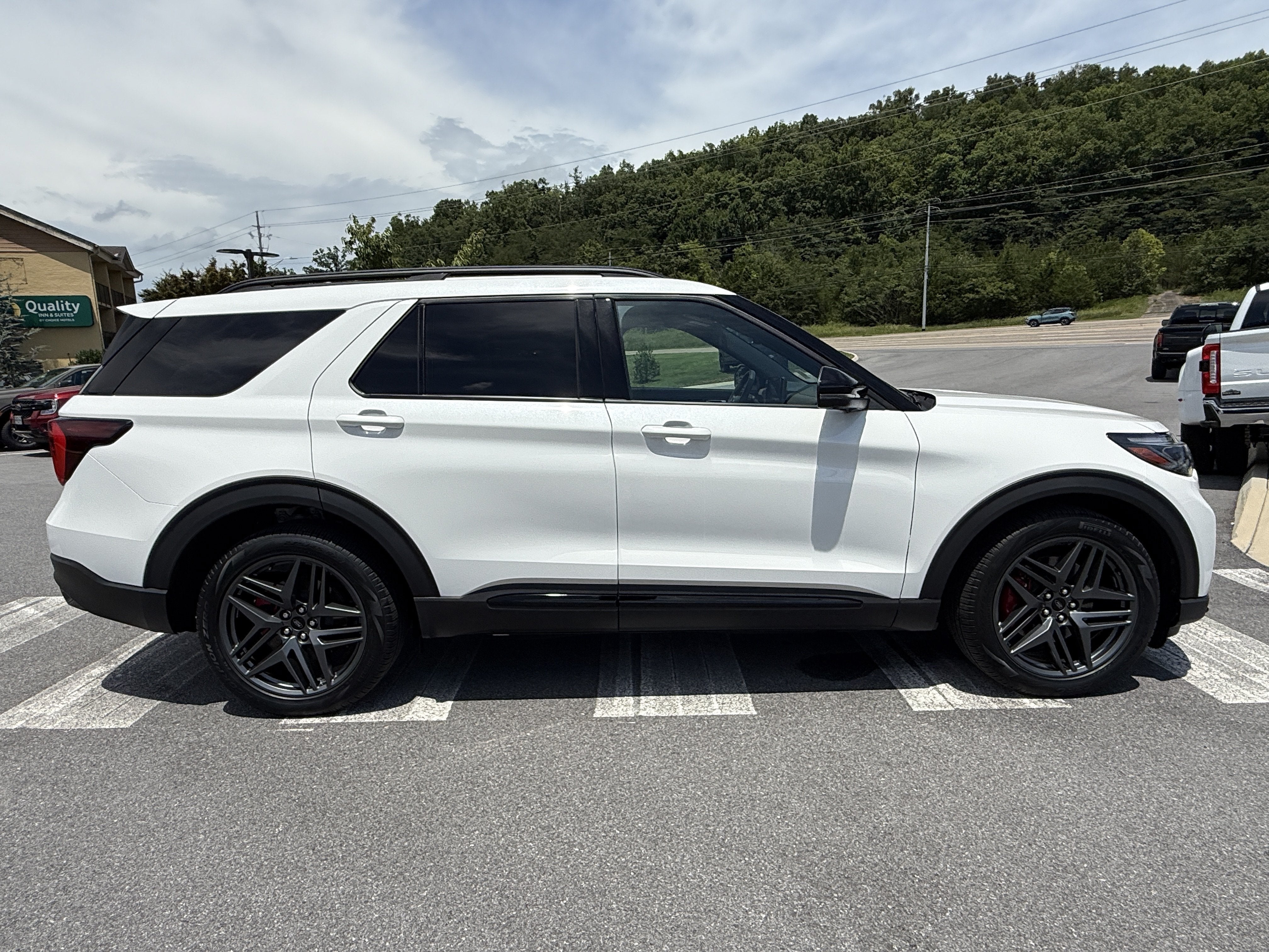 2025 Ford Explorer ST