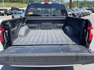 2025 Ford F-150 Lightning LARIAT