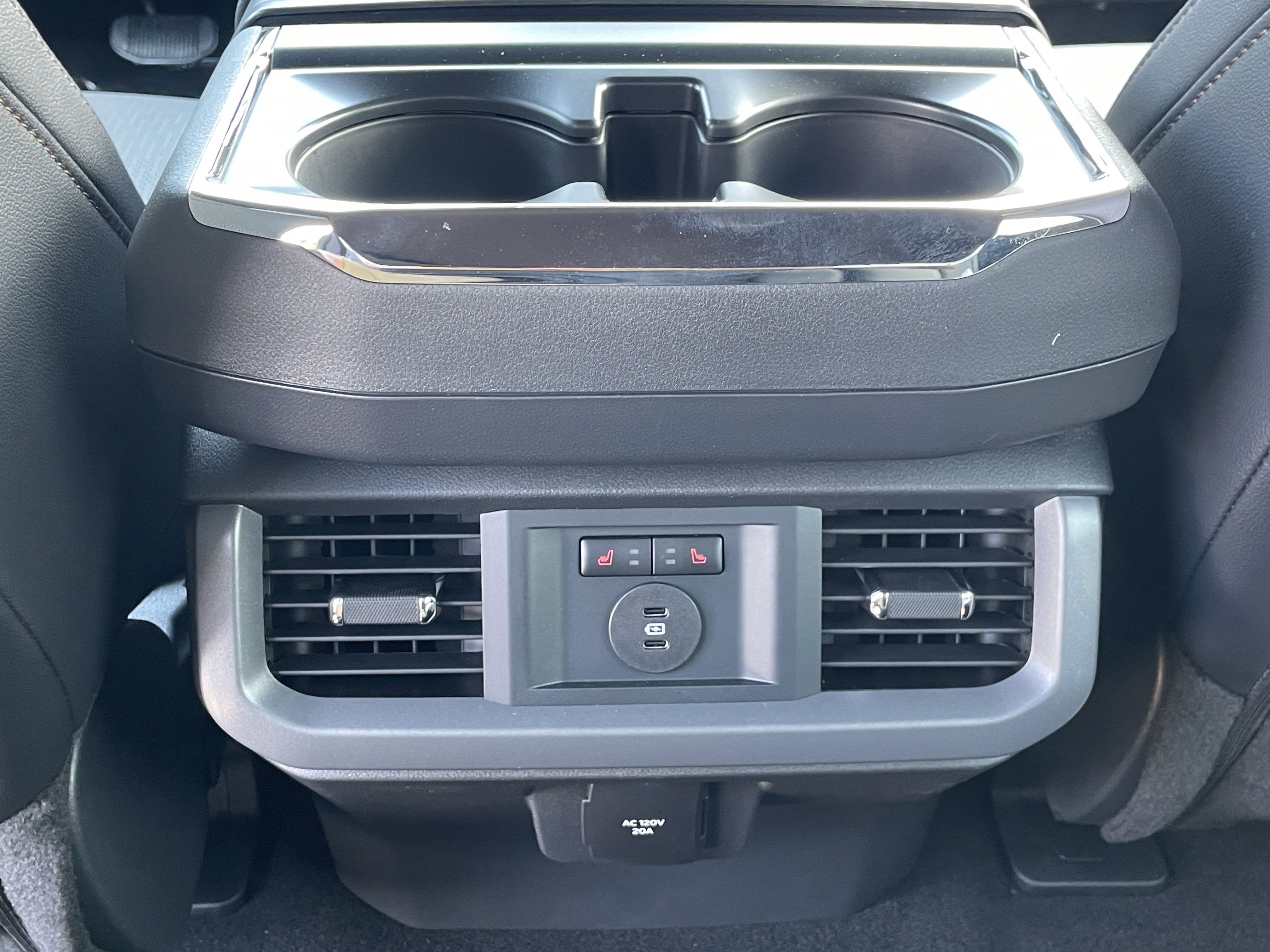 2025 Ford F-150 Lightning LARIAT