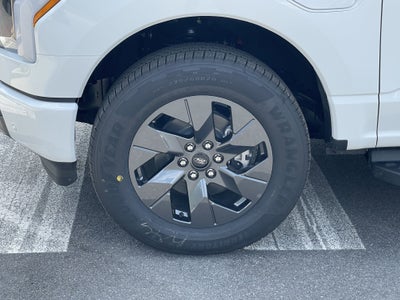 2025 Ford F-150 Lightning LARIAT