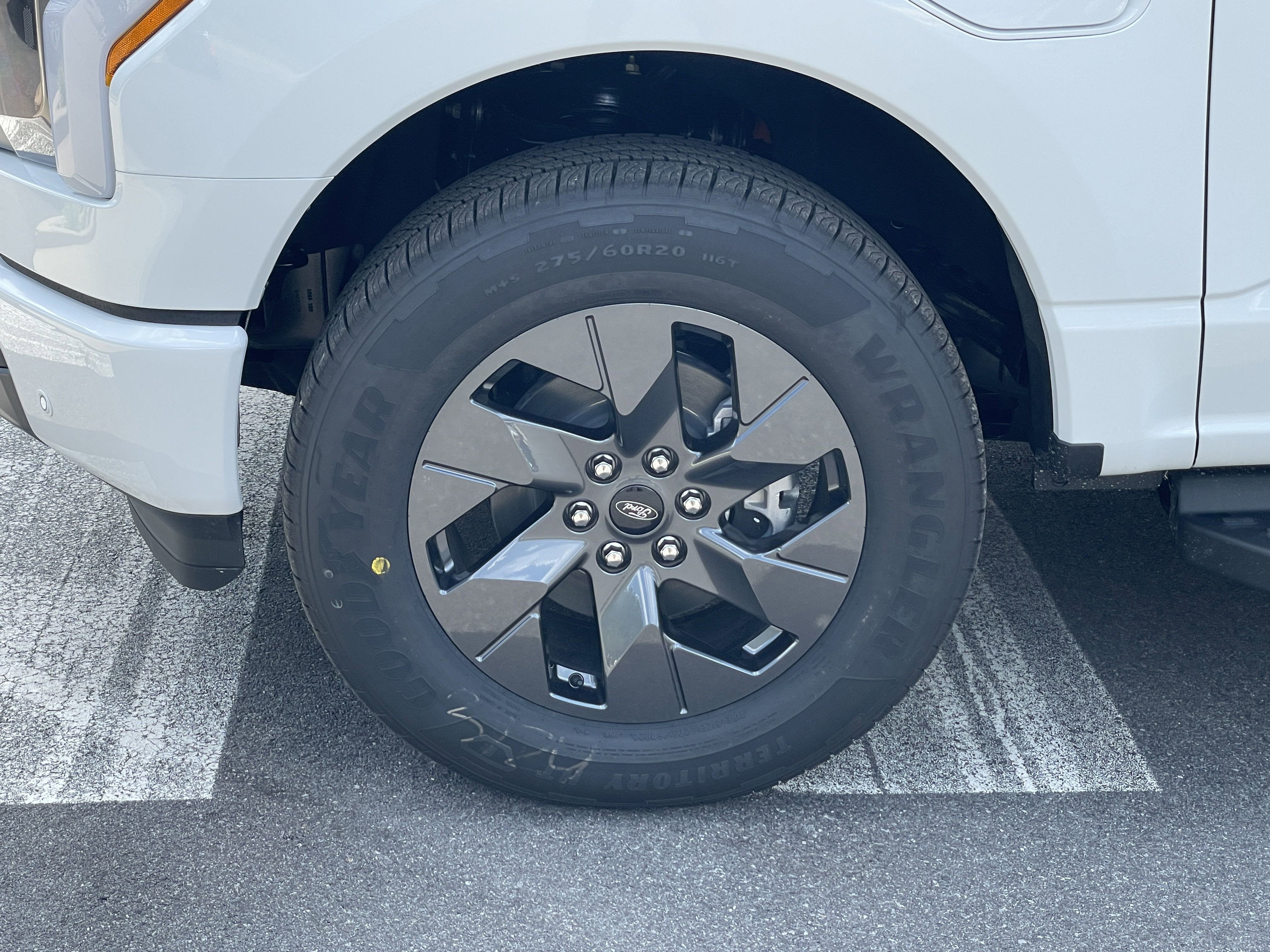 2025 Ford F-150 Lightning LARIAT