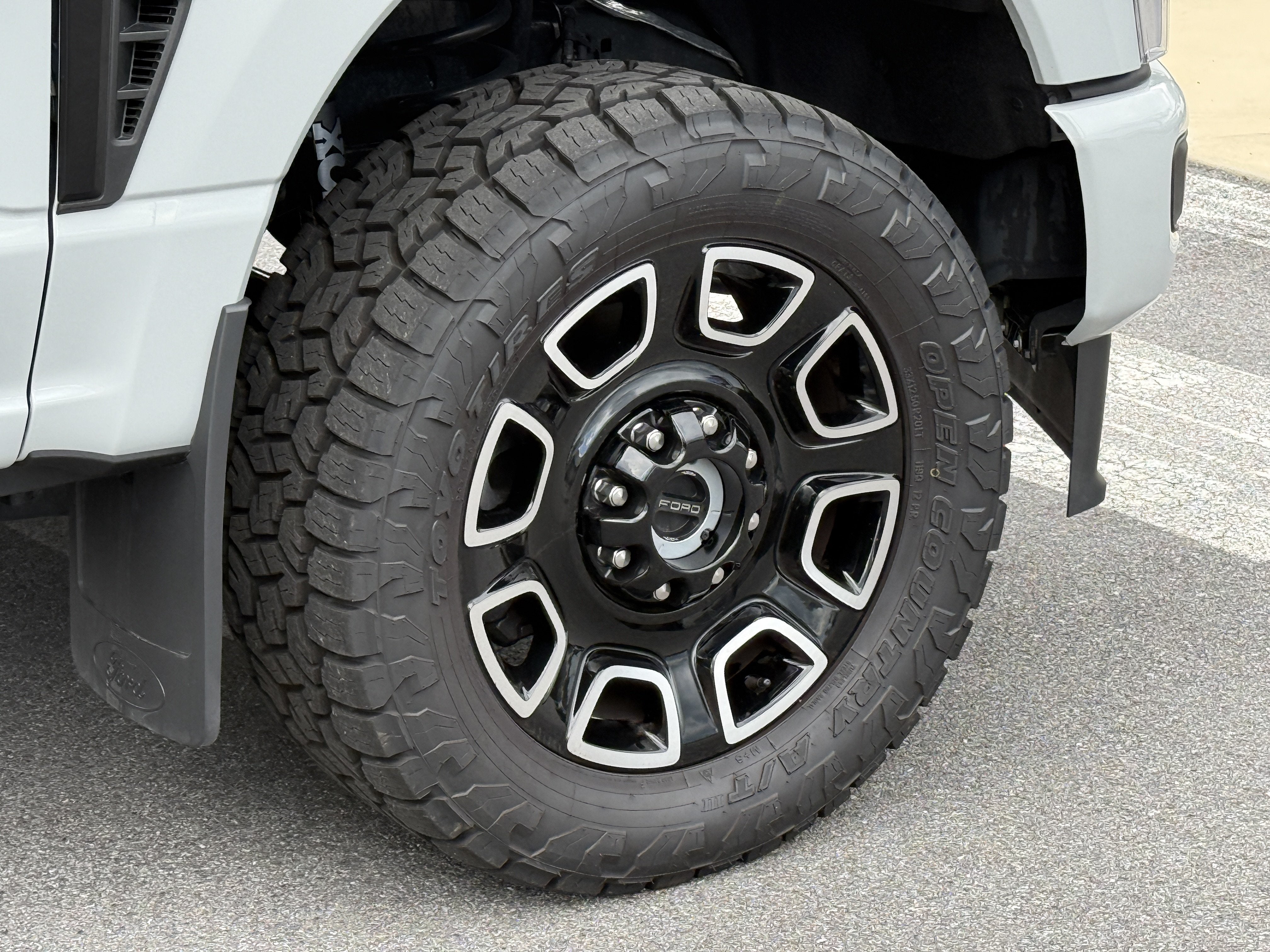 2026 Ford Super Duty F-250 SRW Platinum