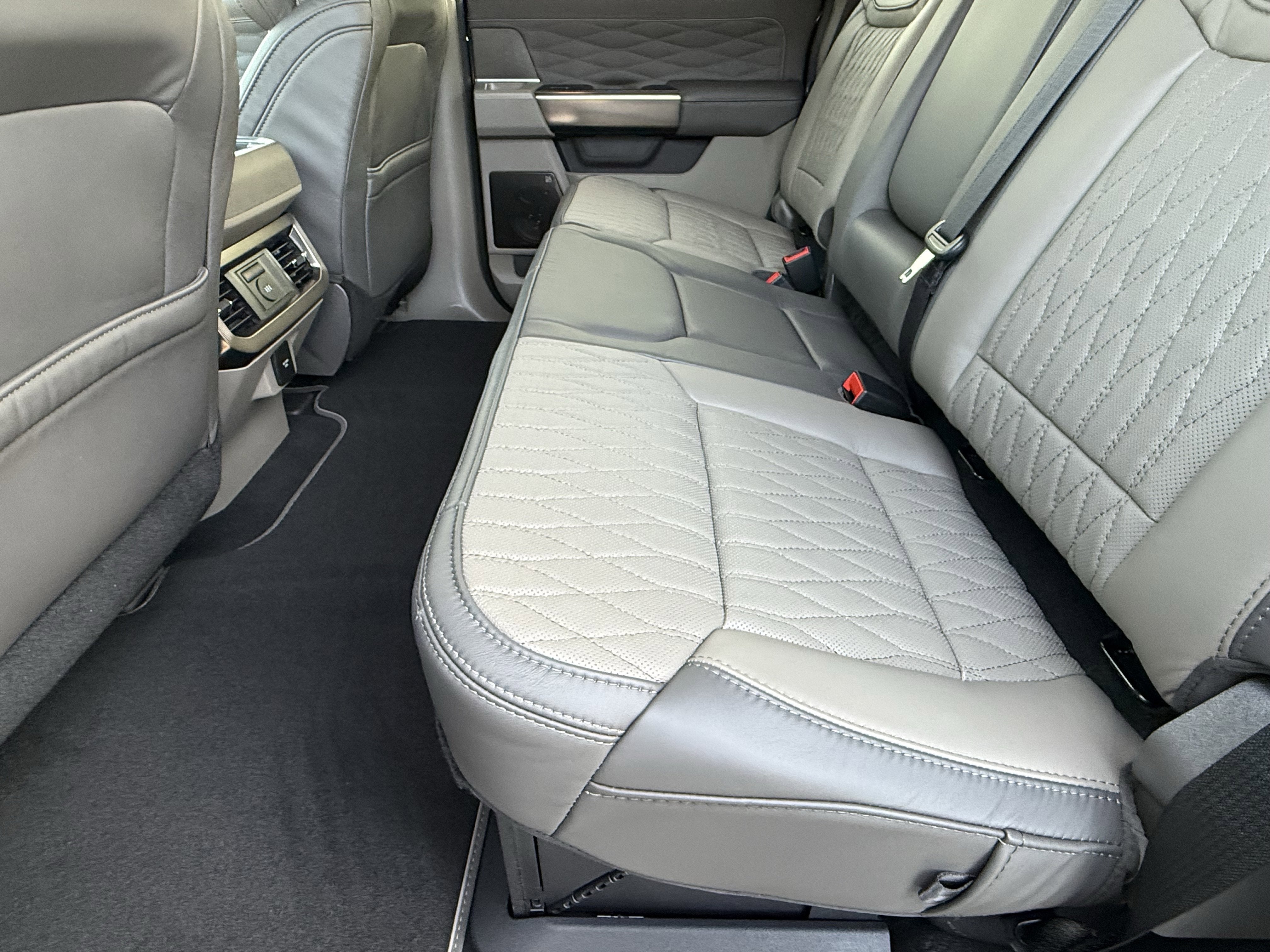 2026 Ford Super Duty F-250 Platinum