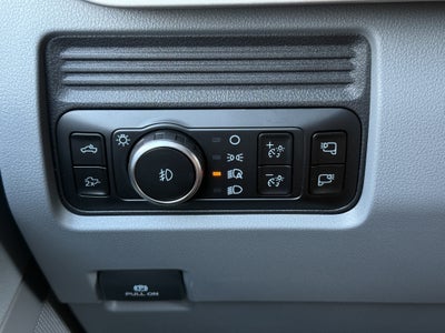 2027 Ford Super Duty F-250 XLT