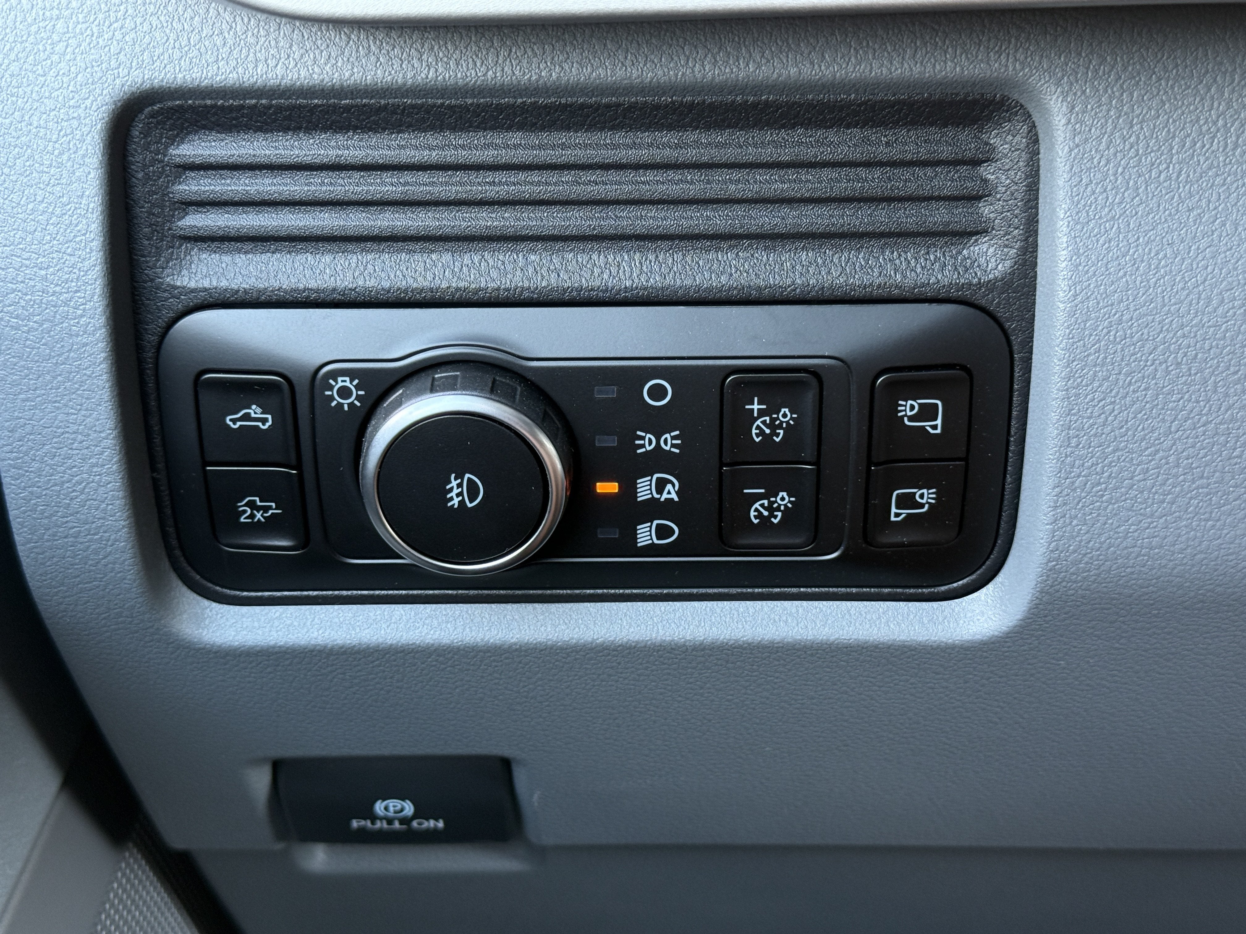 2027 Ford Super Duty F-250 XLT