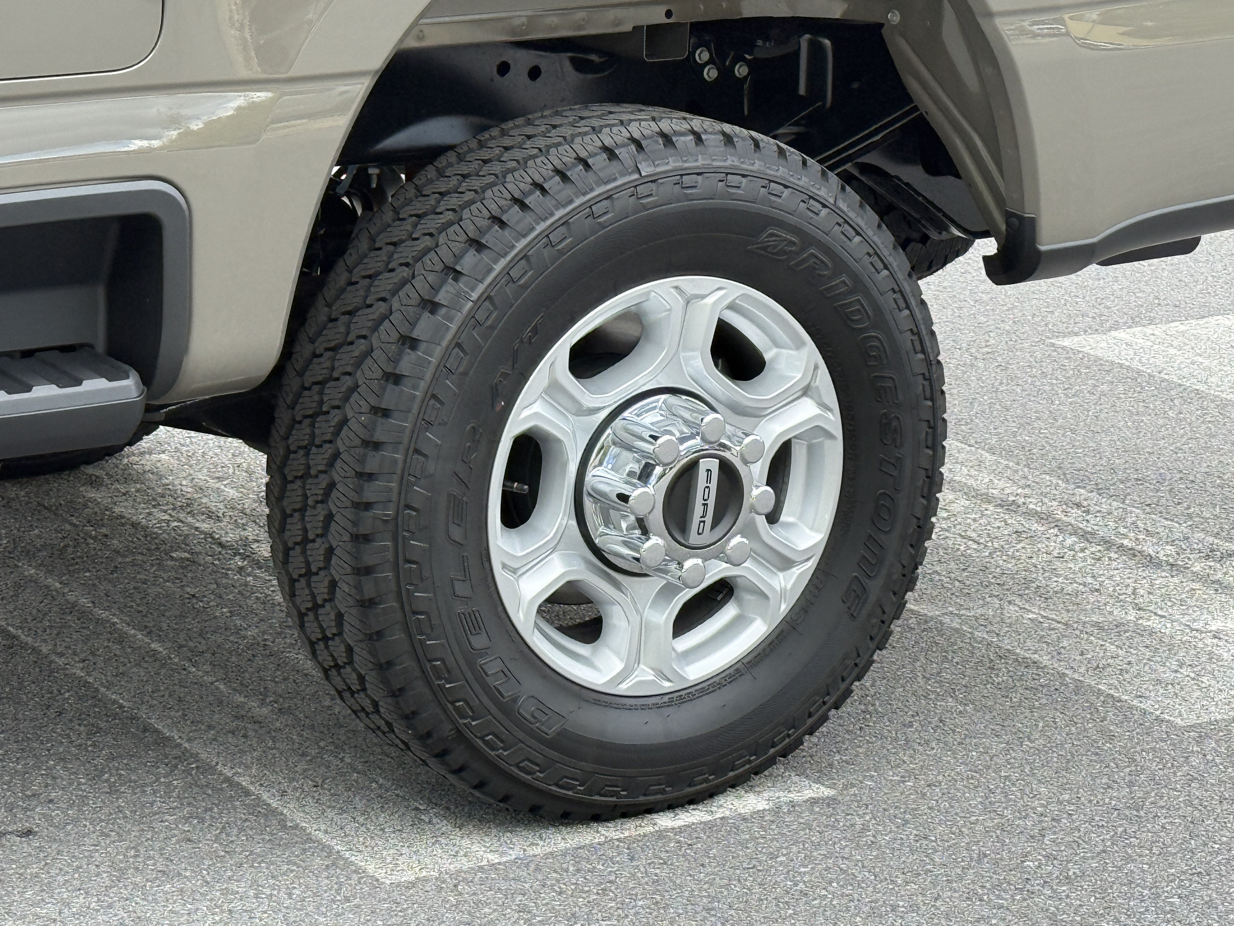 2027 Ford Super Duty F-250 XLT