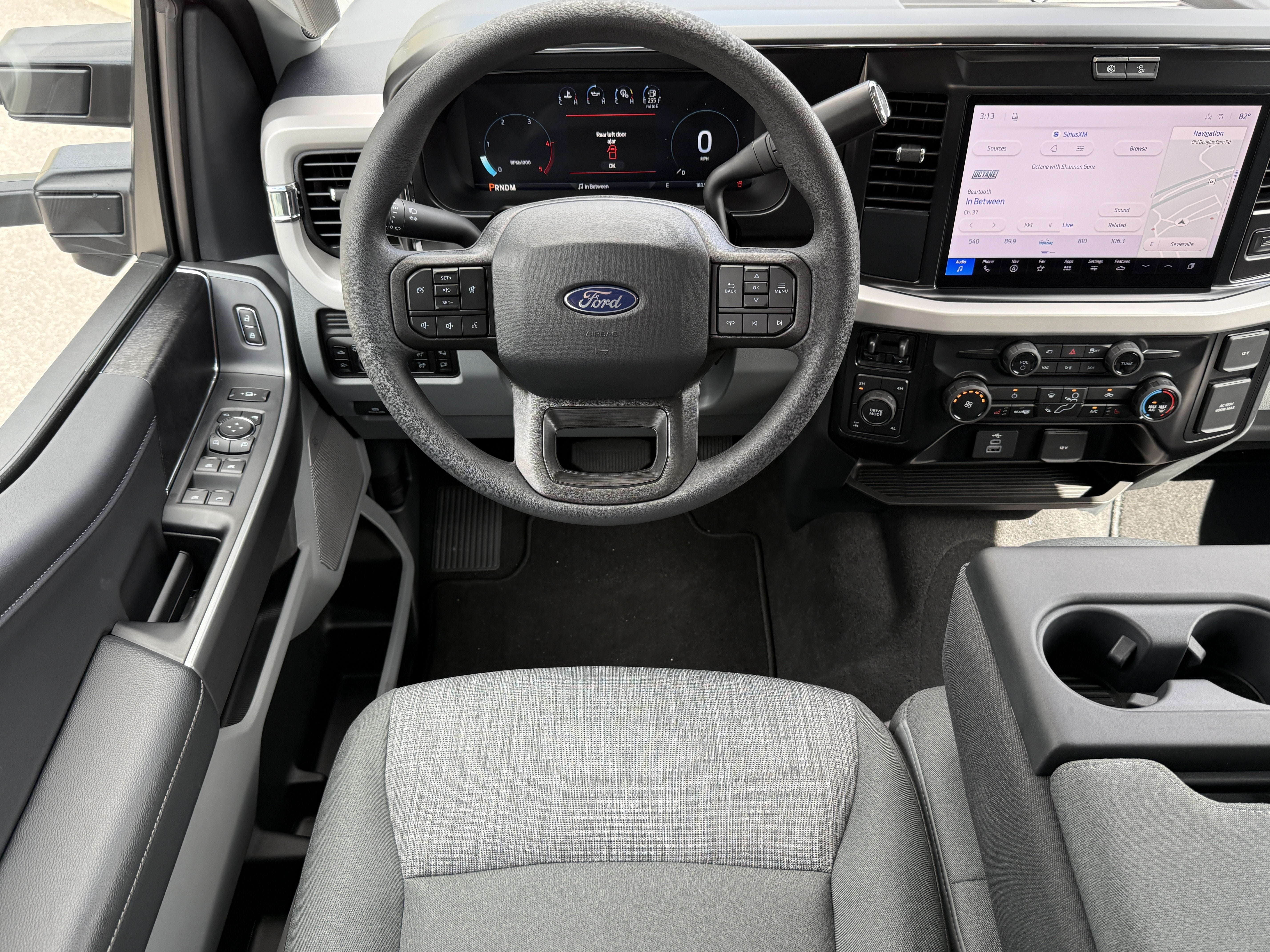 2027 Ford Super Duty F-250 XLT