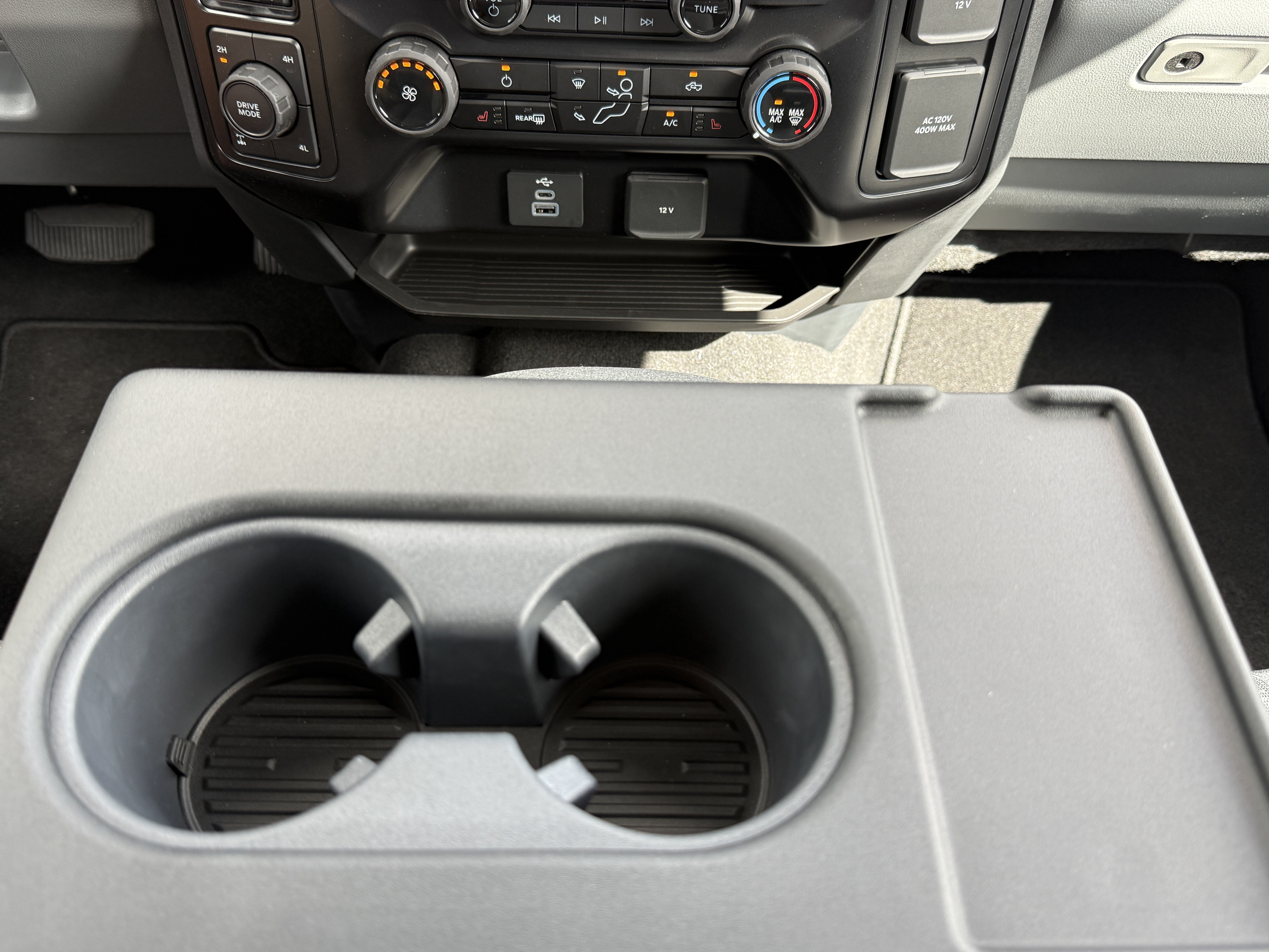 2027 Ford Super Duty F-250 XLT