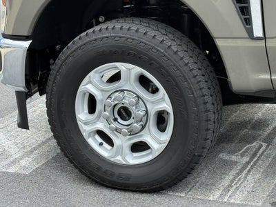 2027 Ford Super Duty F-250 XLT