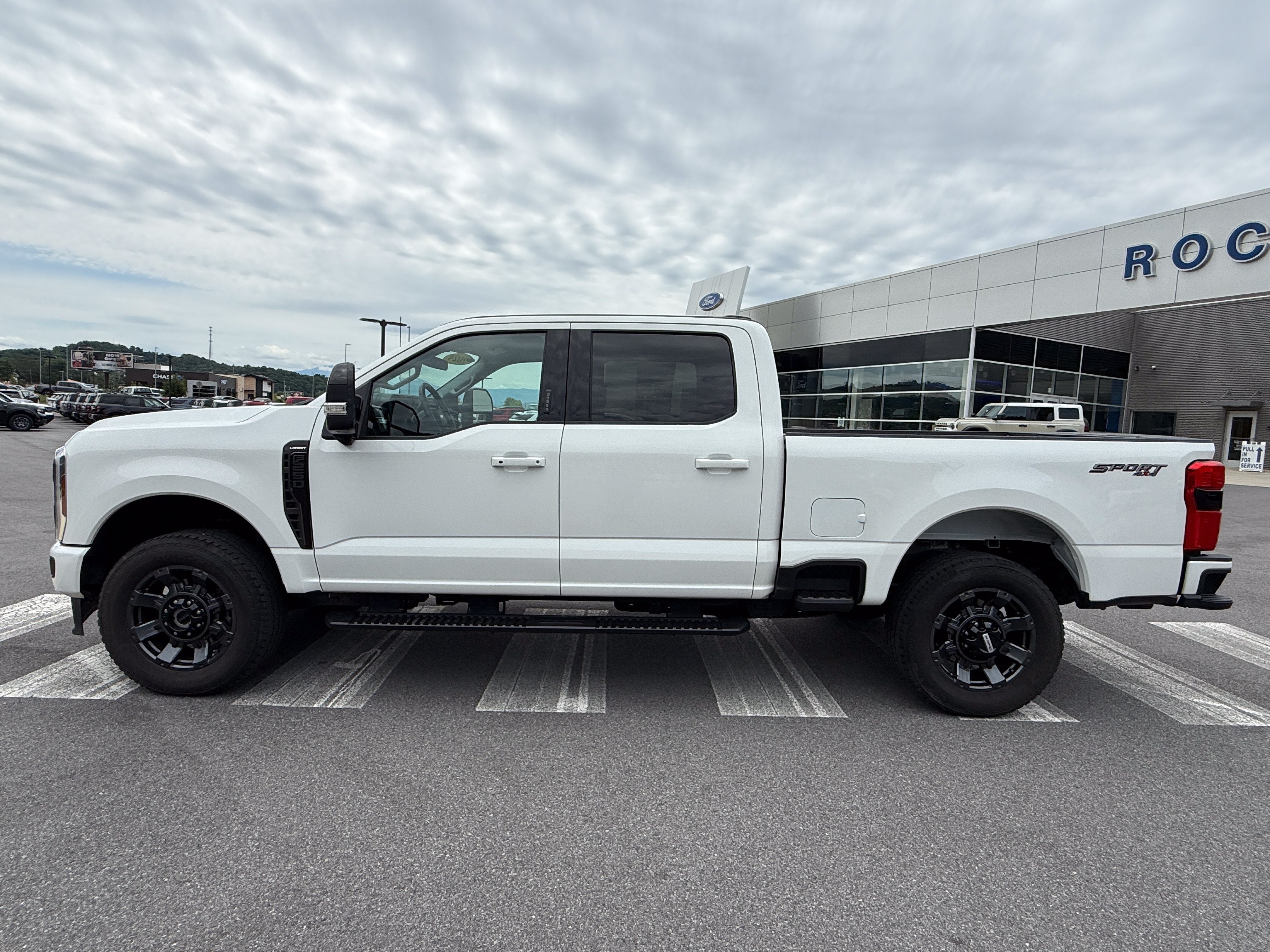 2024 Ford Super Duty F-250 SRW LARIAT