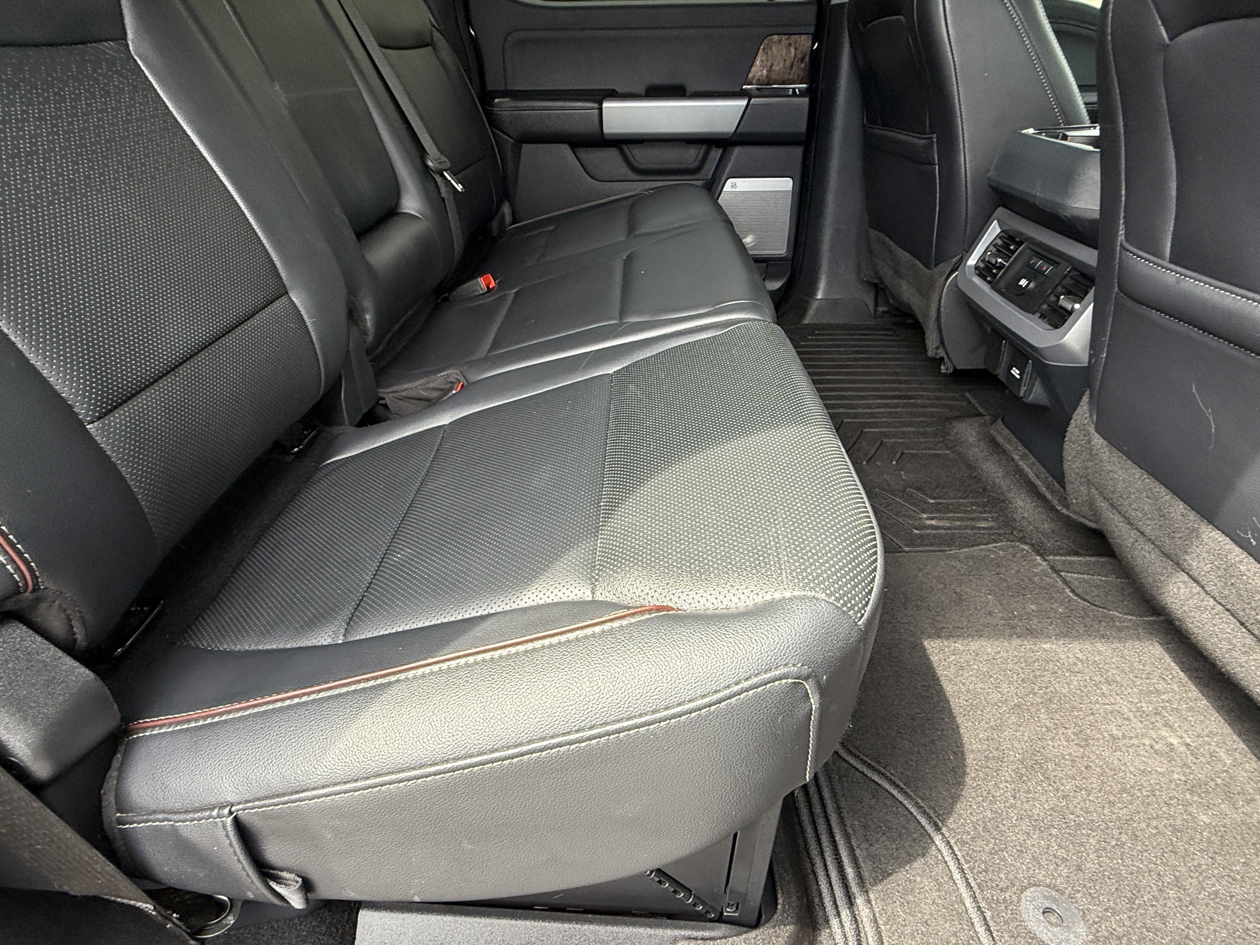 2024 Ford Super Duty F-250 SRW LARIAT