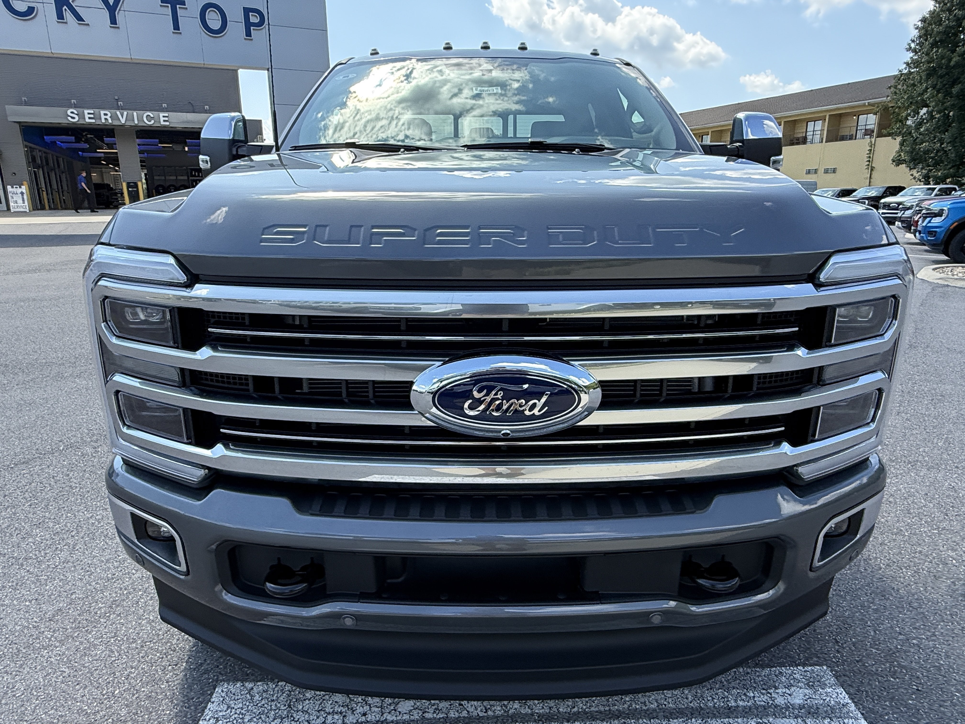 2026 Ford Super Duty F-350 SRW Platinum