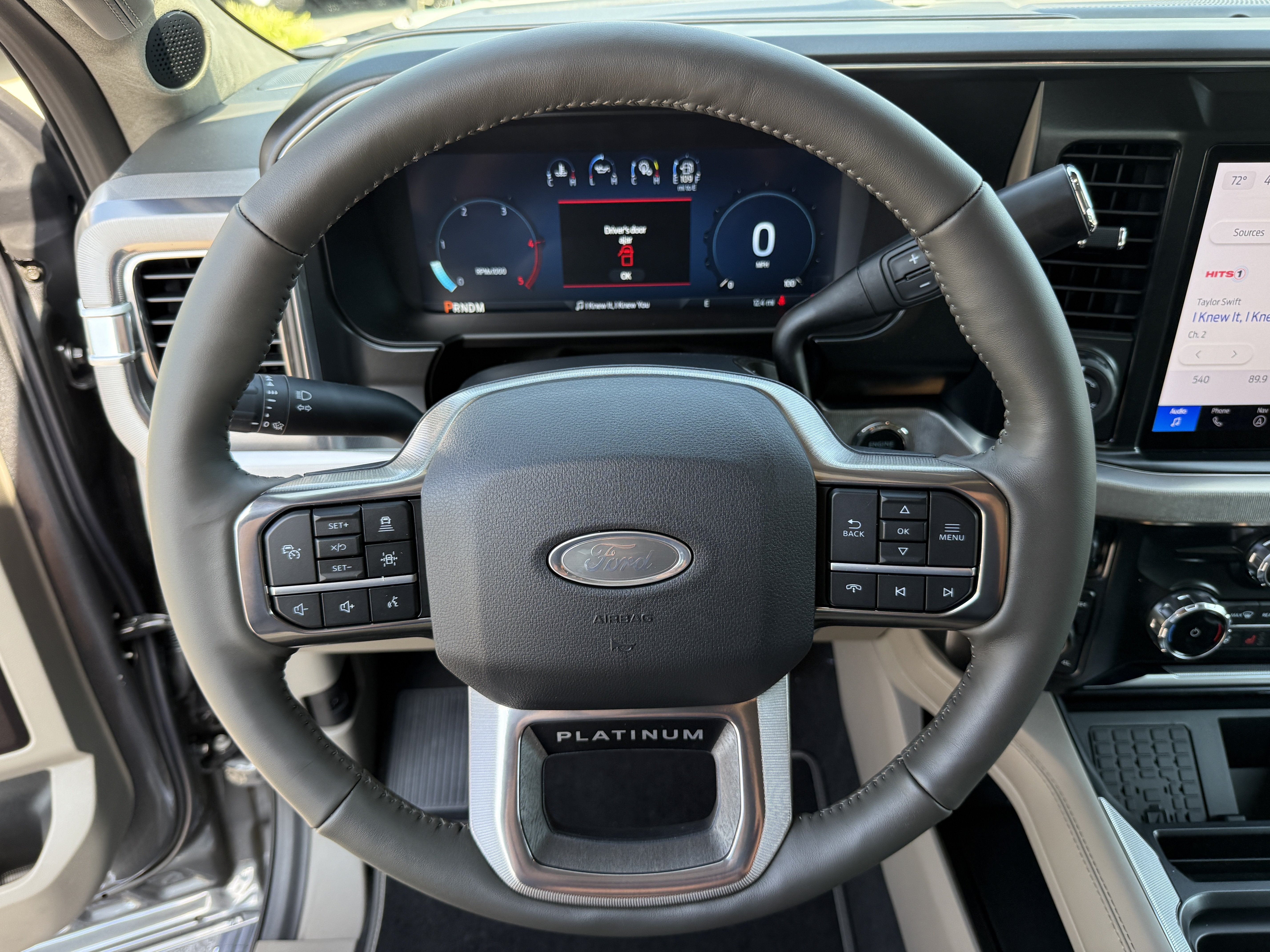 2026 Ford Super Duty F-350 SRW Platinum