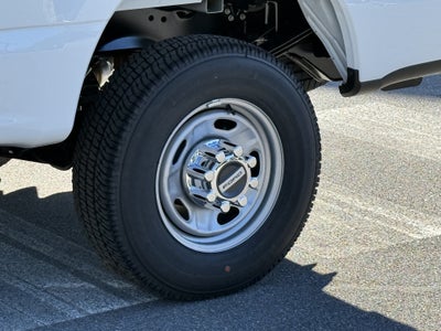 2027 Ford Super Duty F-350 SRW XL
