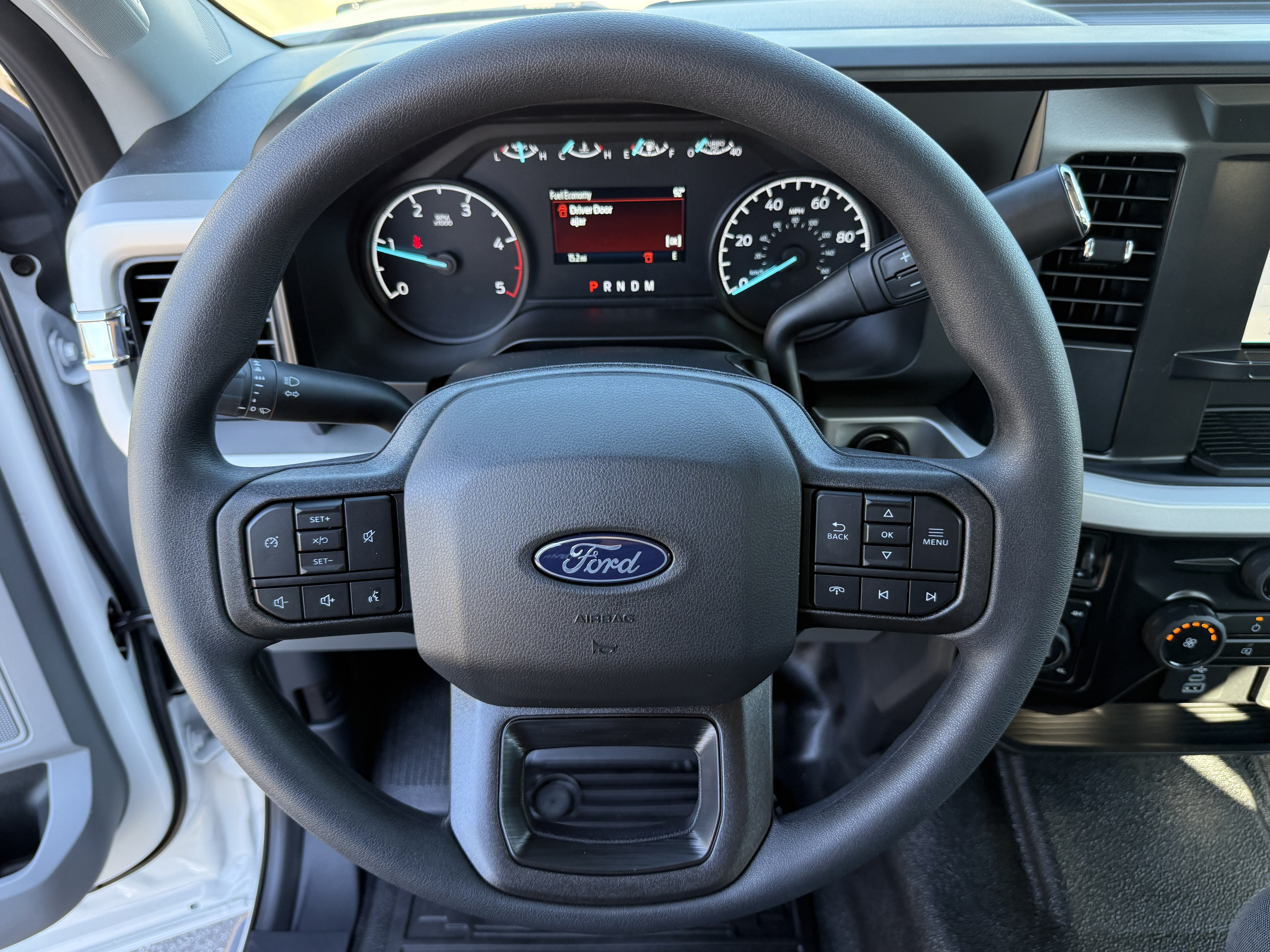 2027 Ford Super Duty F-350 SRW XL