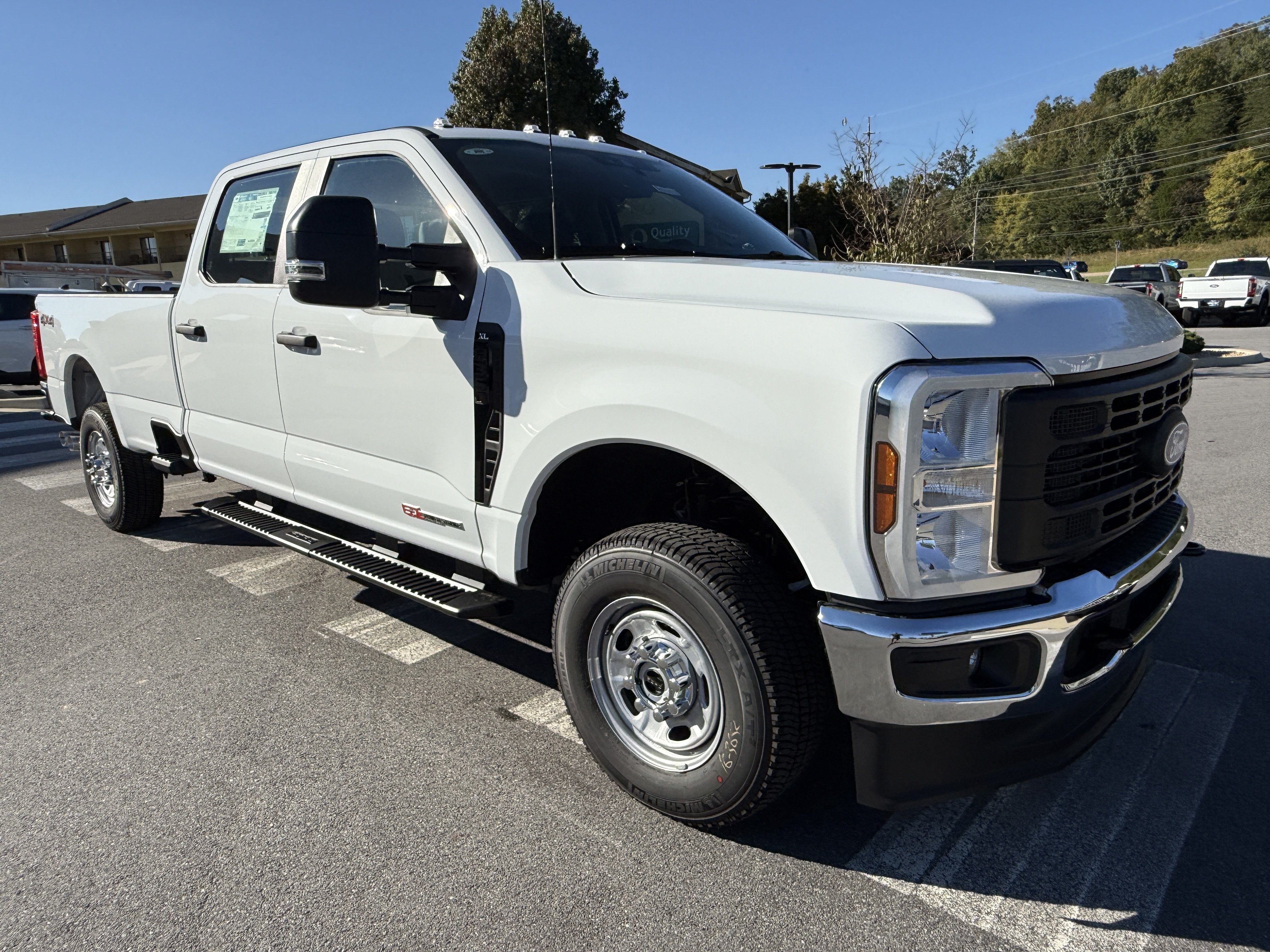 2027 Ford Super Duty F-350 SRW XL