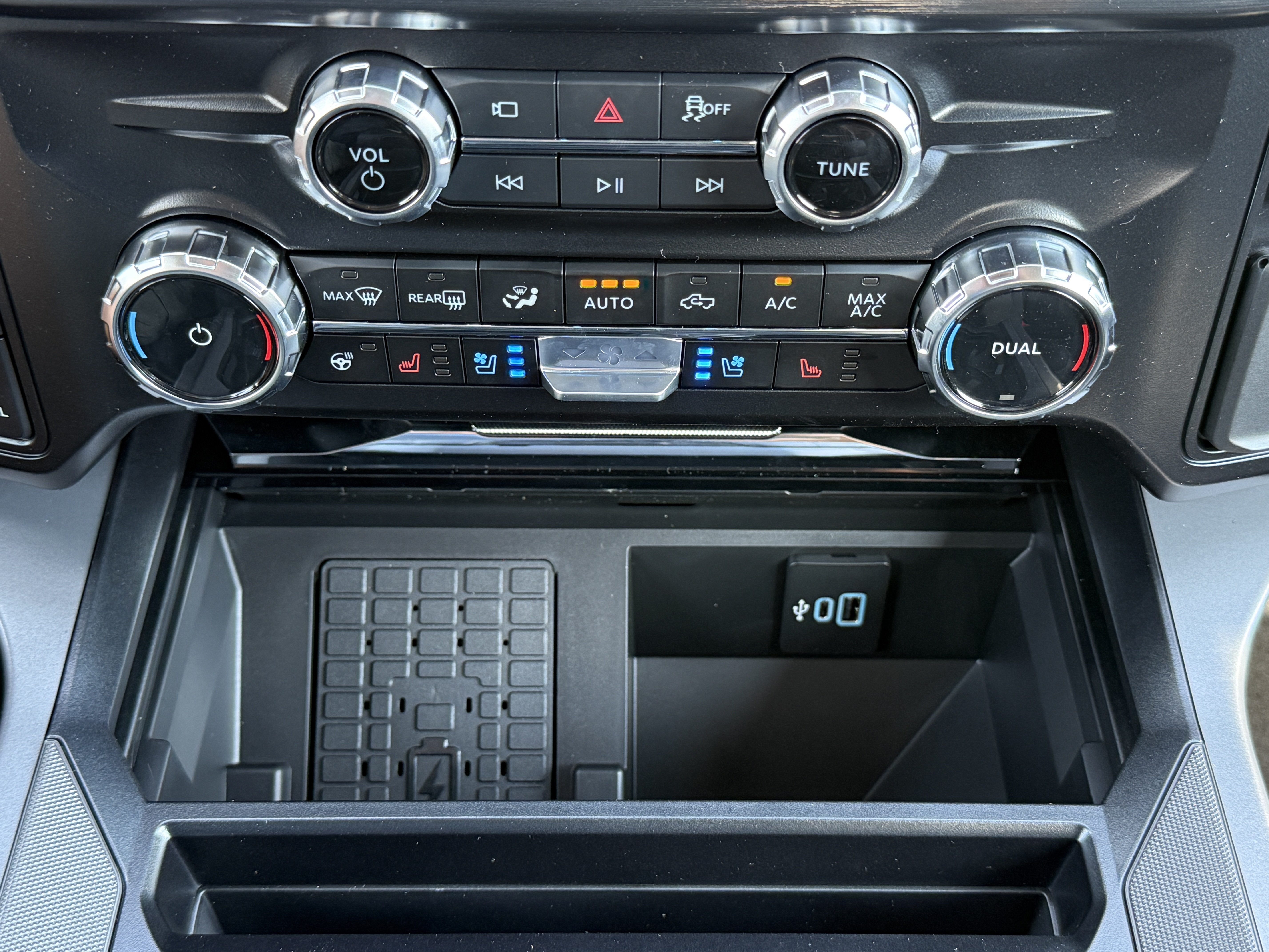 2027 Ford Super Duty F-250 LARIAT