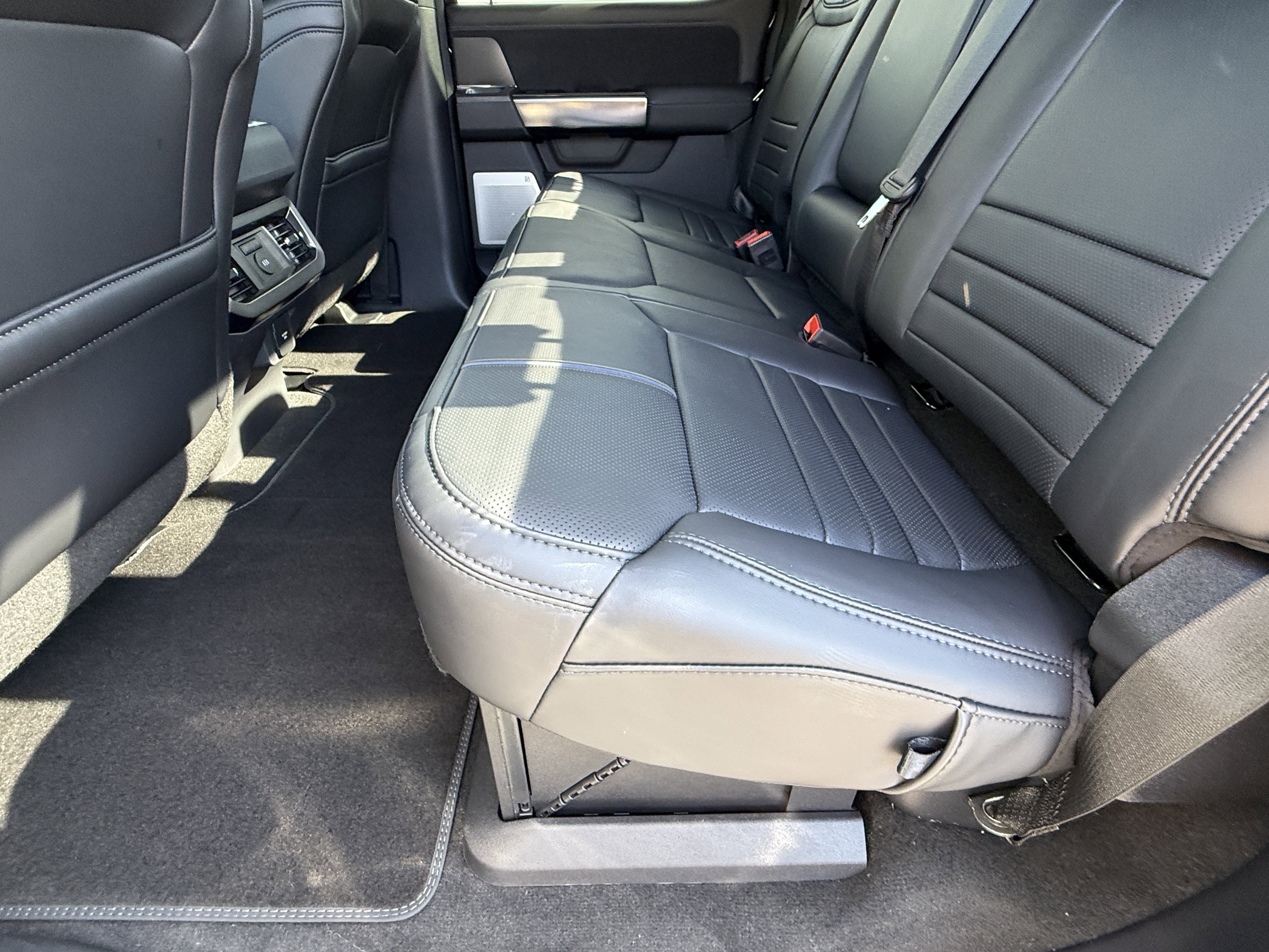 2026 Ford Super Duty F-350 SRW Platinum