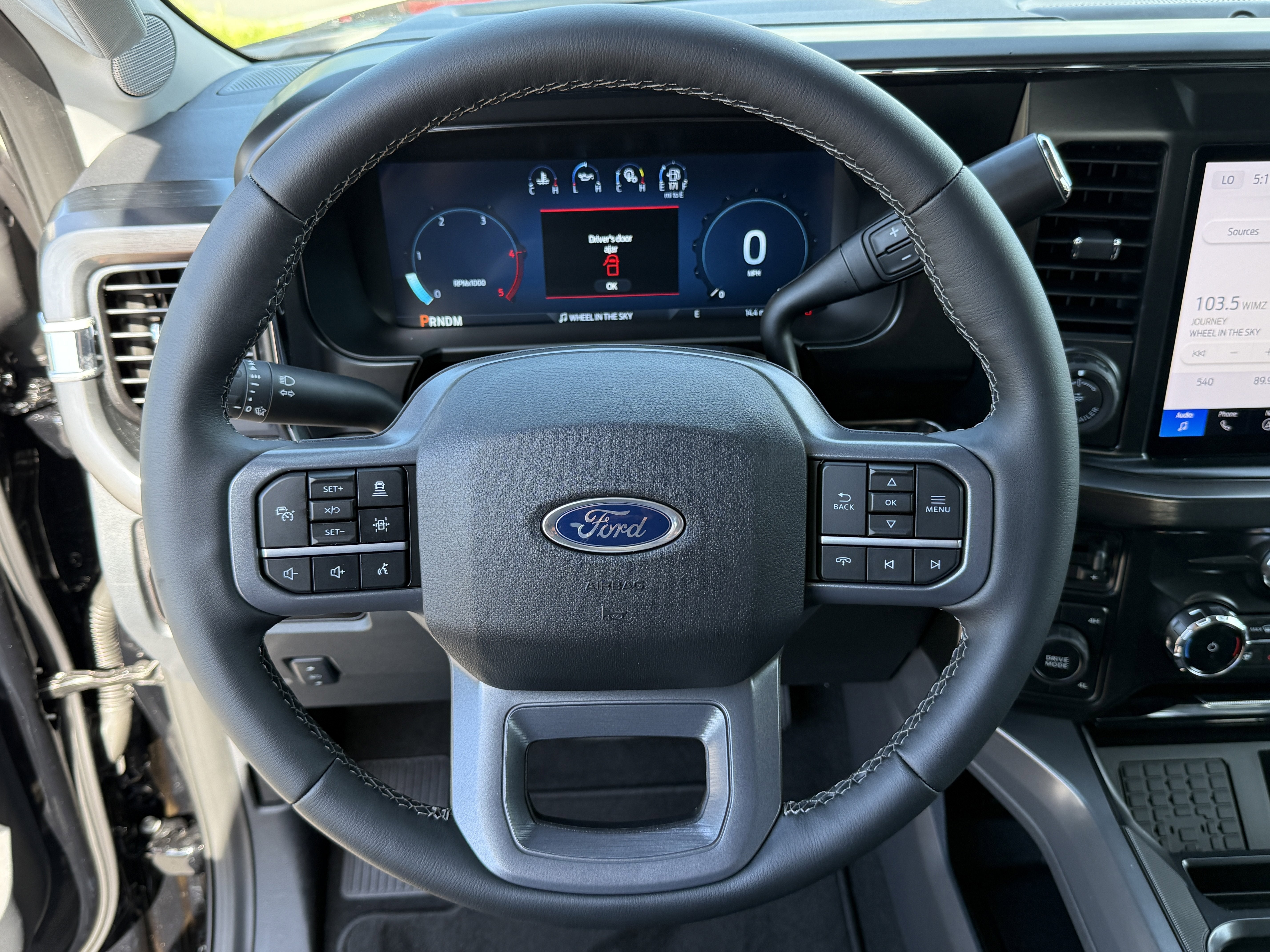 2026 Ford Super Duty F-350 SRW LARIAT