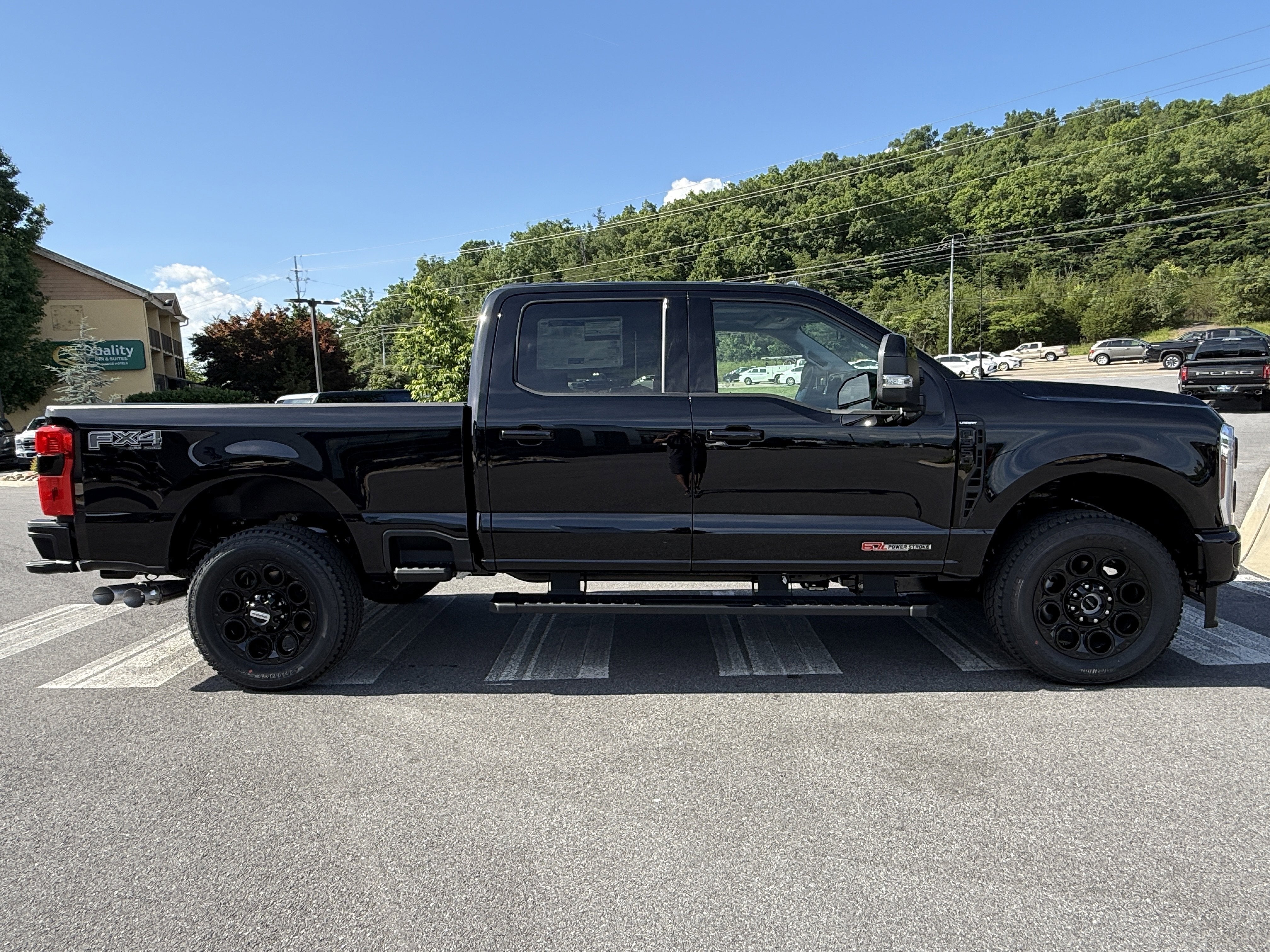 2026 Ford Super Duty F-350 SRW LARIAT