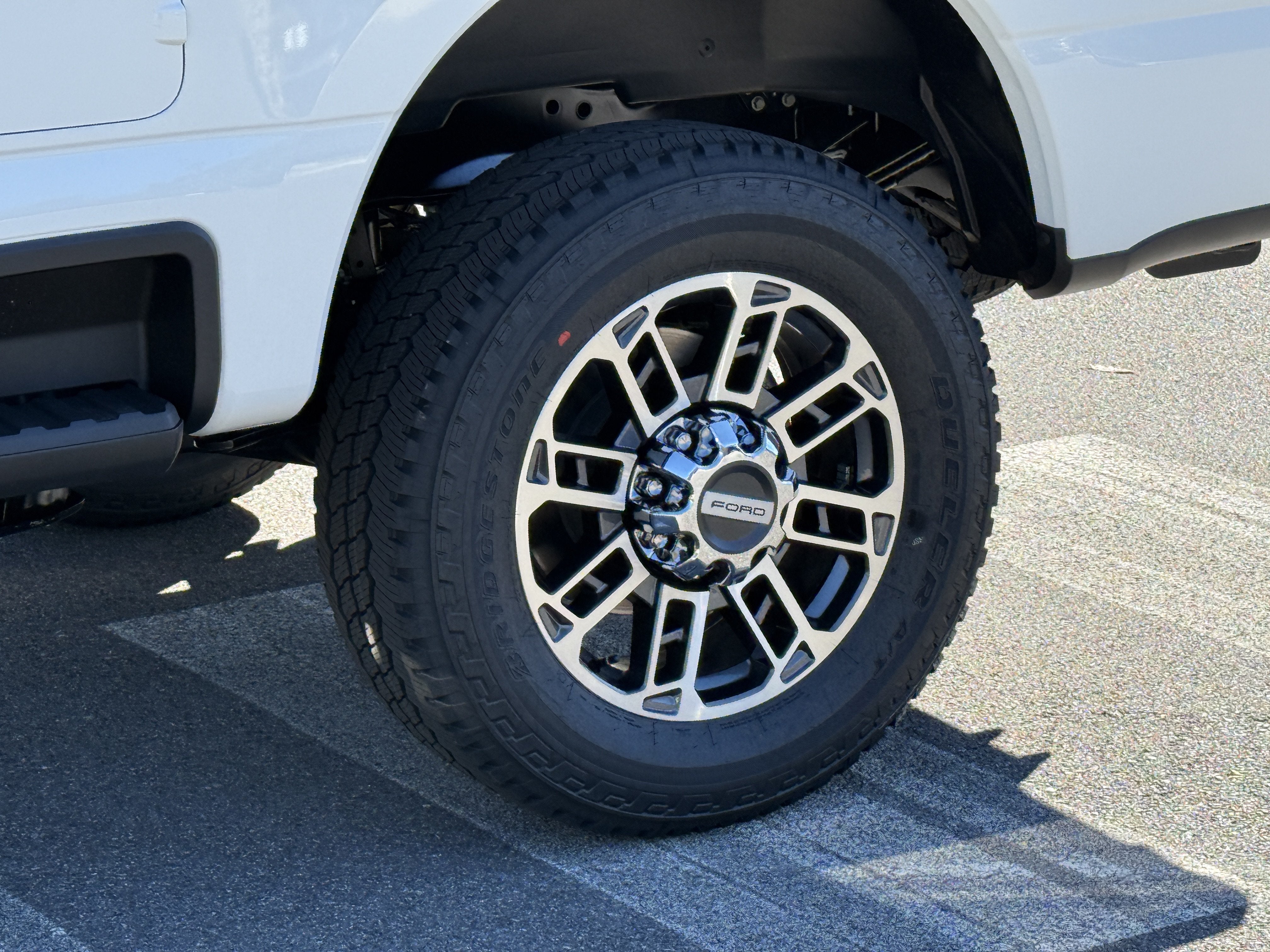 2027 Ford Super Duty F-350 SRW Platinum