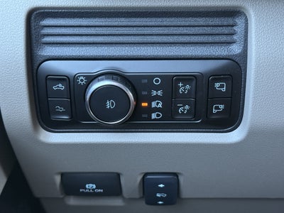 2027 Ford Super Duty F-350 SRW Platinum