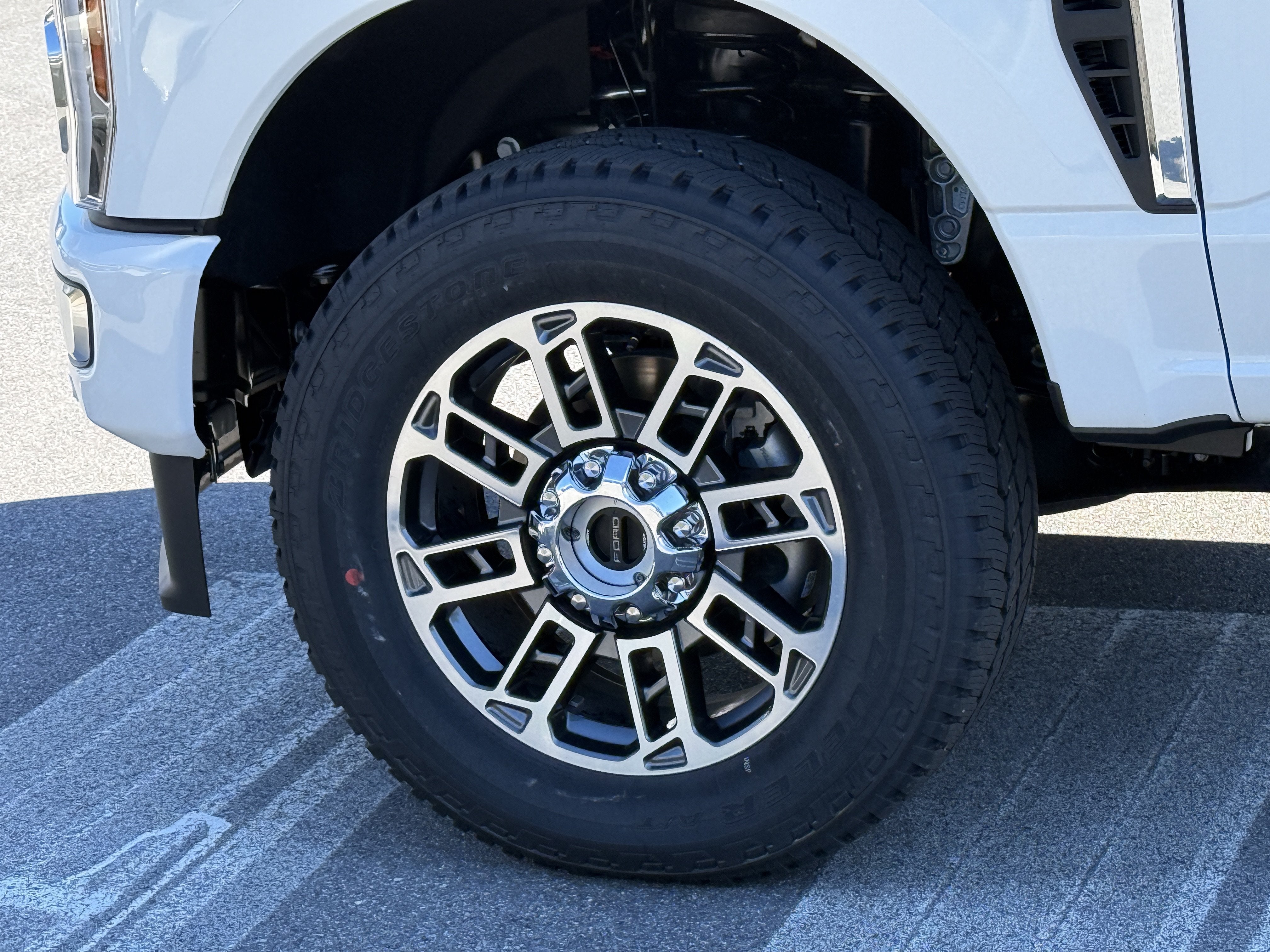 2027 Ford Super Duty F-350 SRW Platinum