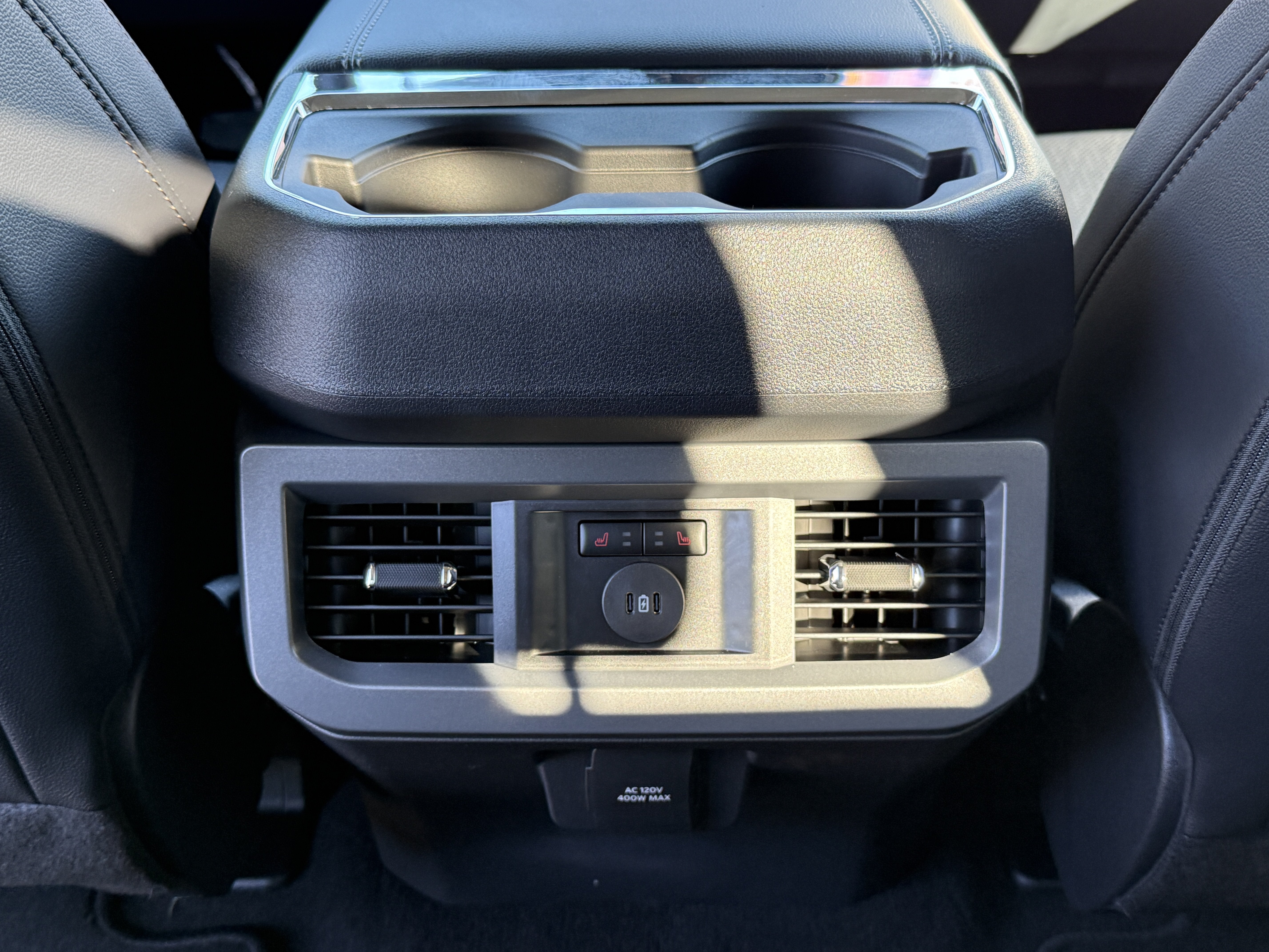 2027 Ford Super Duty F-350 SRW LARIAT