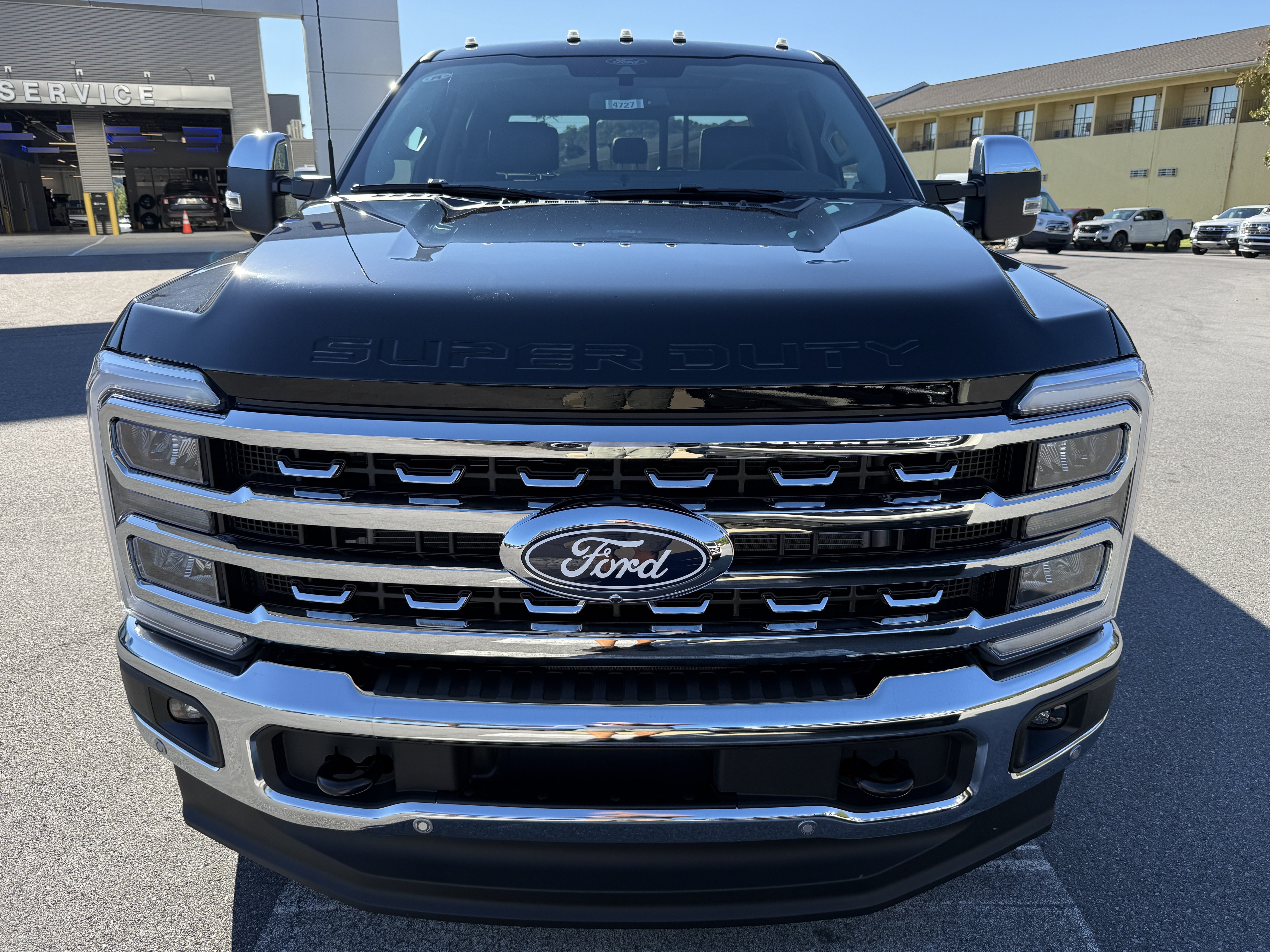 2027 Ford Super Duty F-350 SRW LARIAT