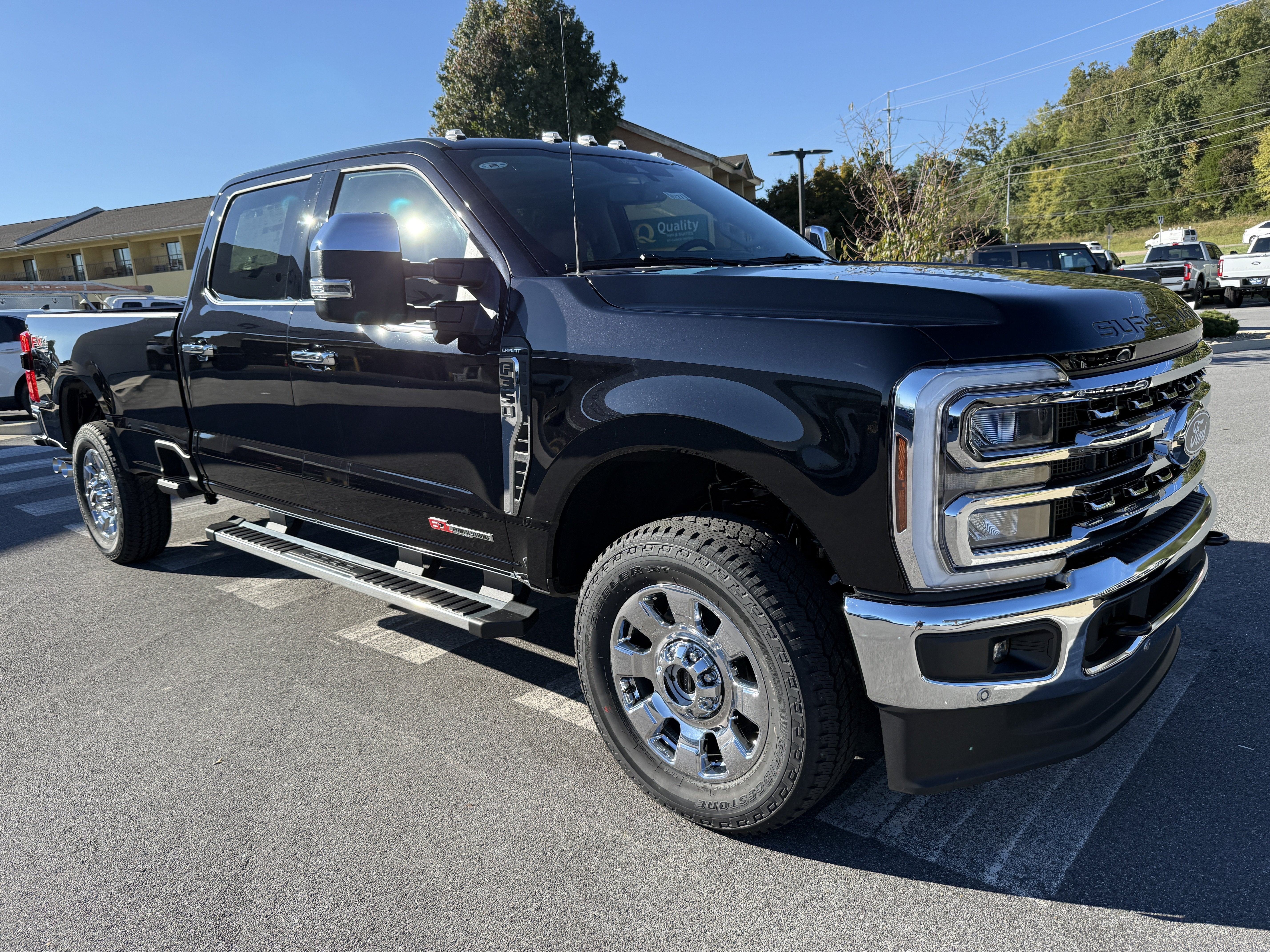 2027 Ford Super Duty F-350 SRW LARIAT