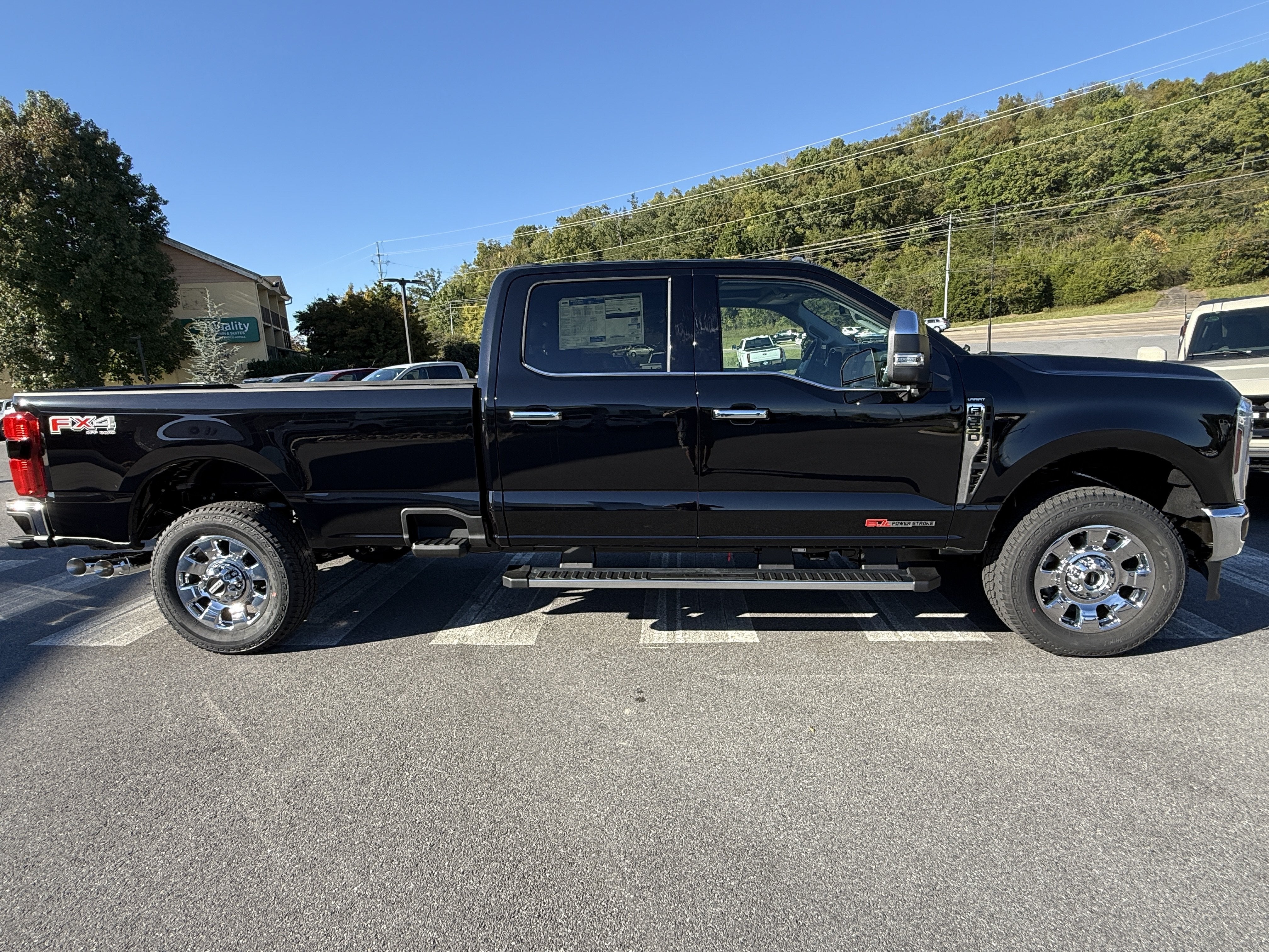 2027 Ford Super Duty F-350 SRW LARIAT