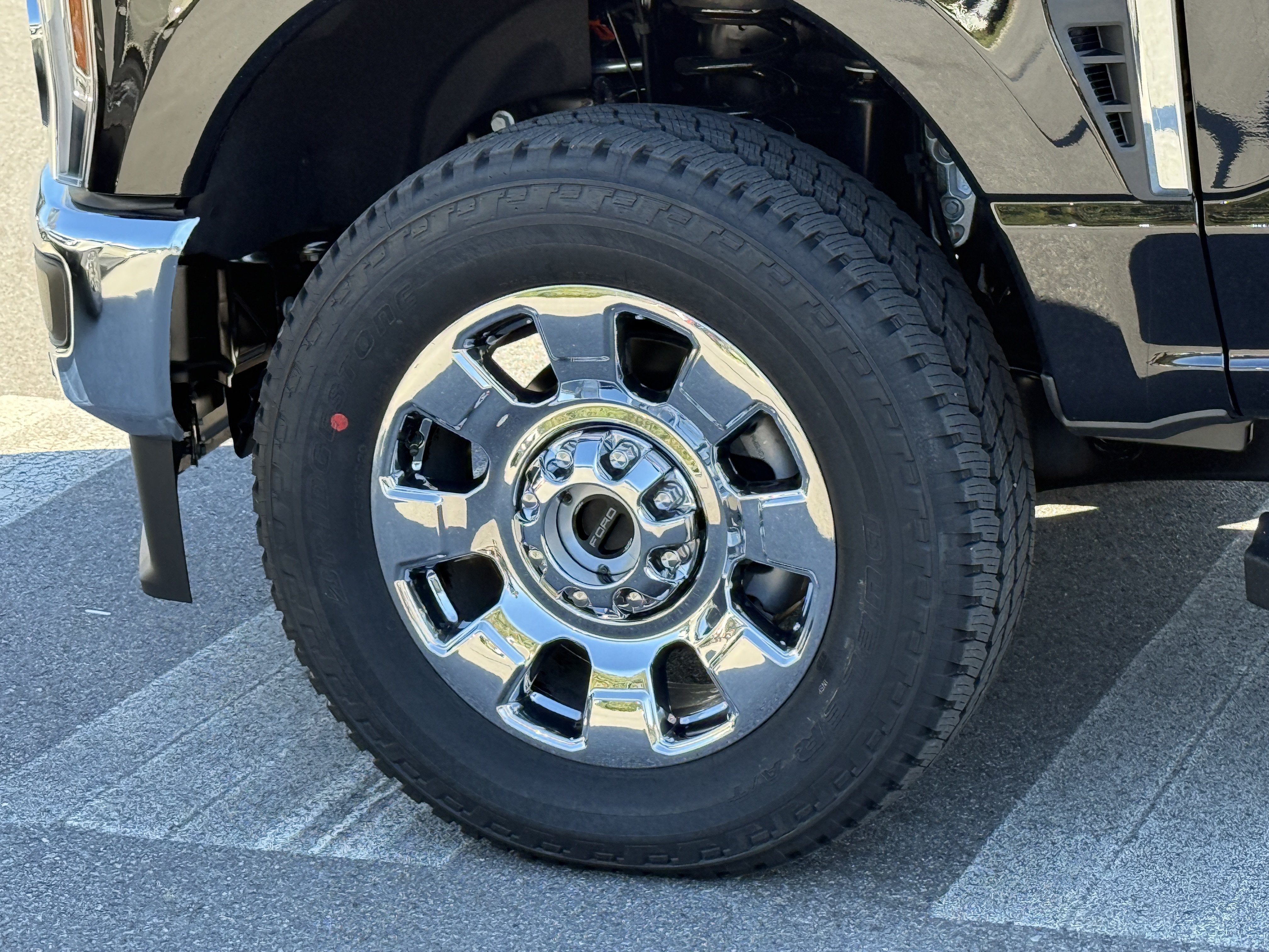2027 Ford Super Duty F-350 SRW LARIAT