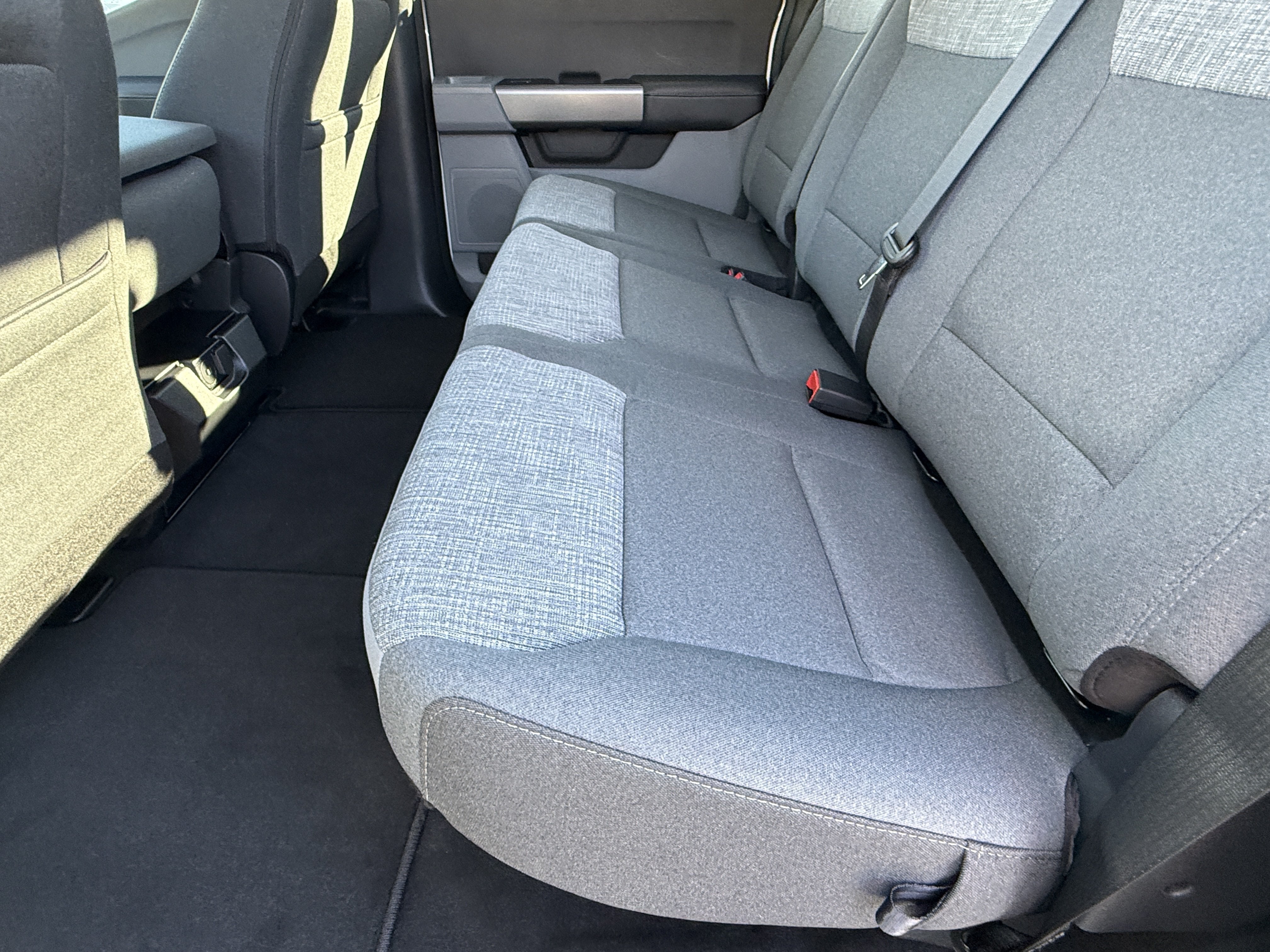 2027 Ford Super Duty F-250 XLT