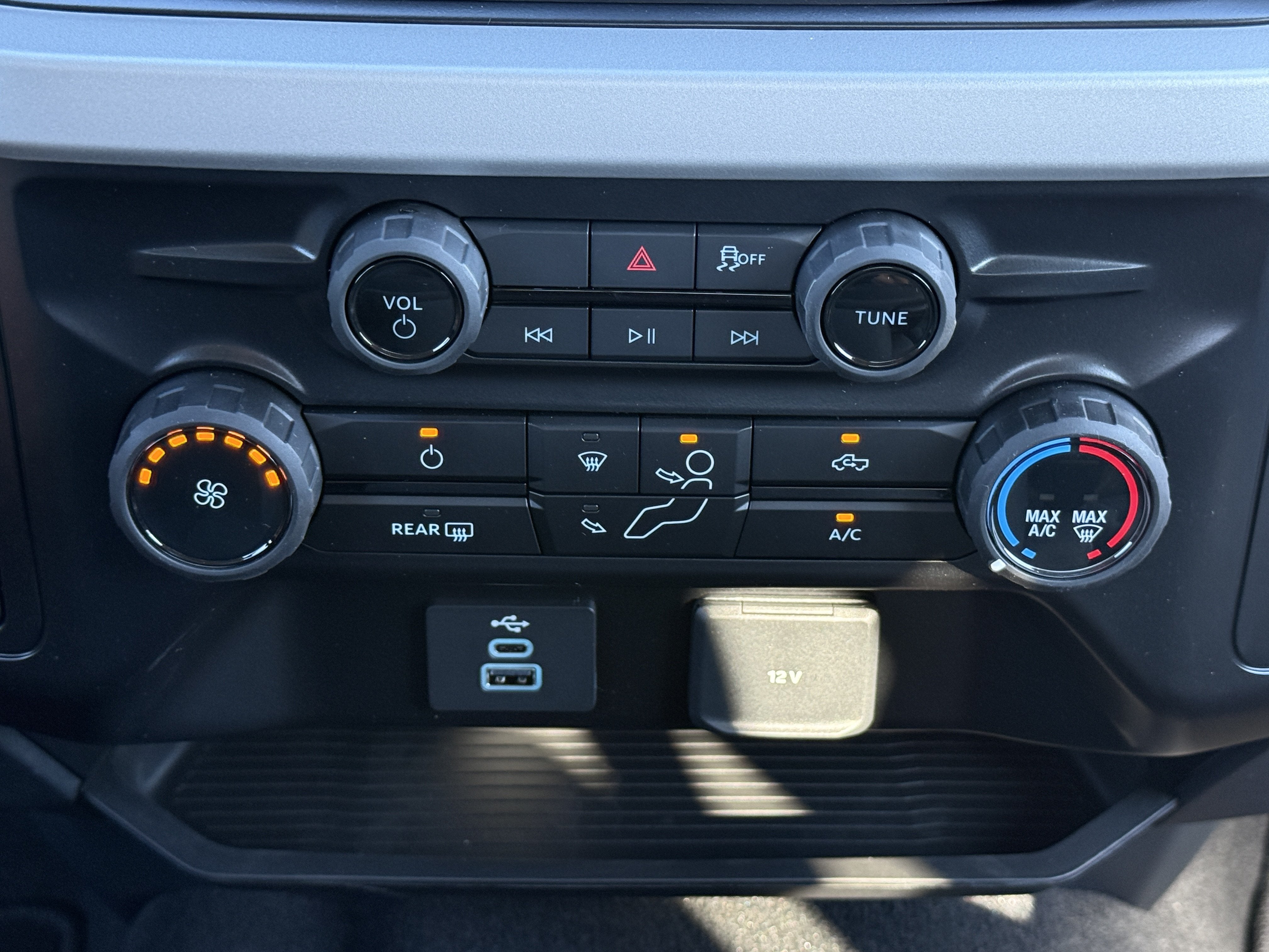 2027 Ford Super Duty F-250 XLT