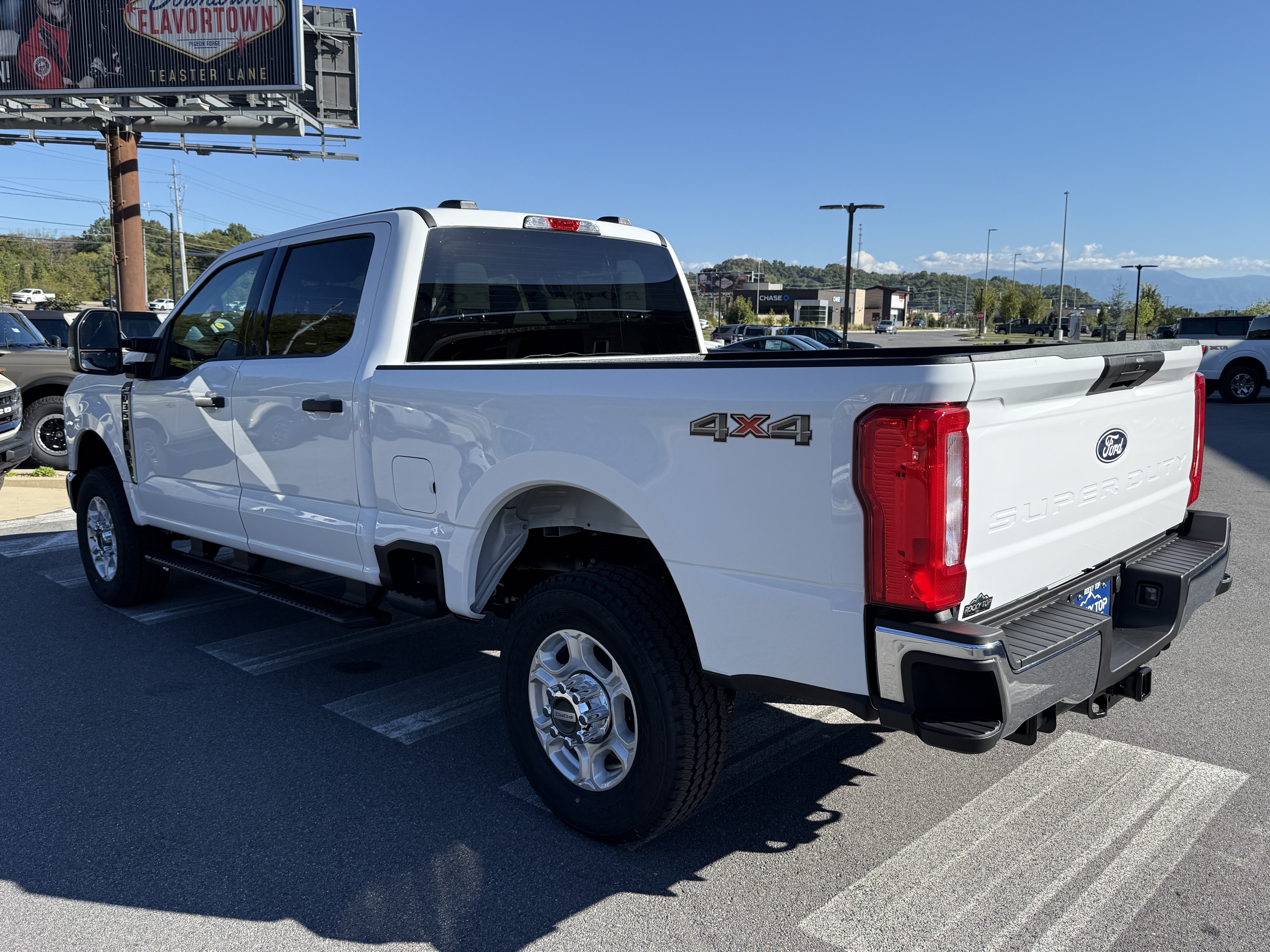 2027 Ford Super Duty F-250 XLT