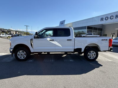 2027 Ford Super Duty F-250 XLT
