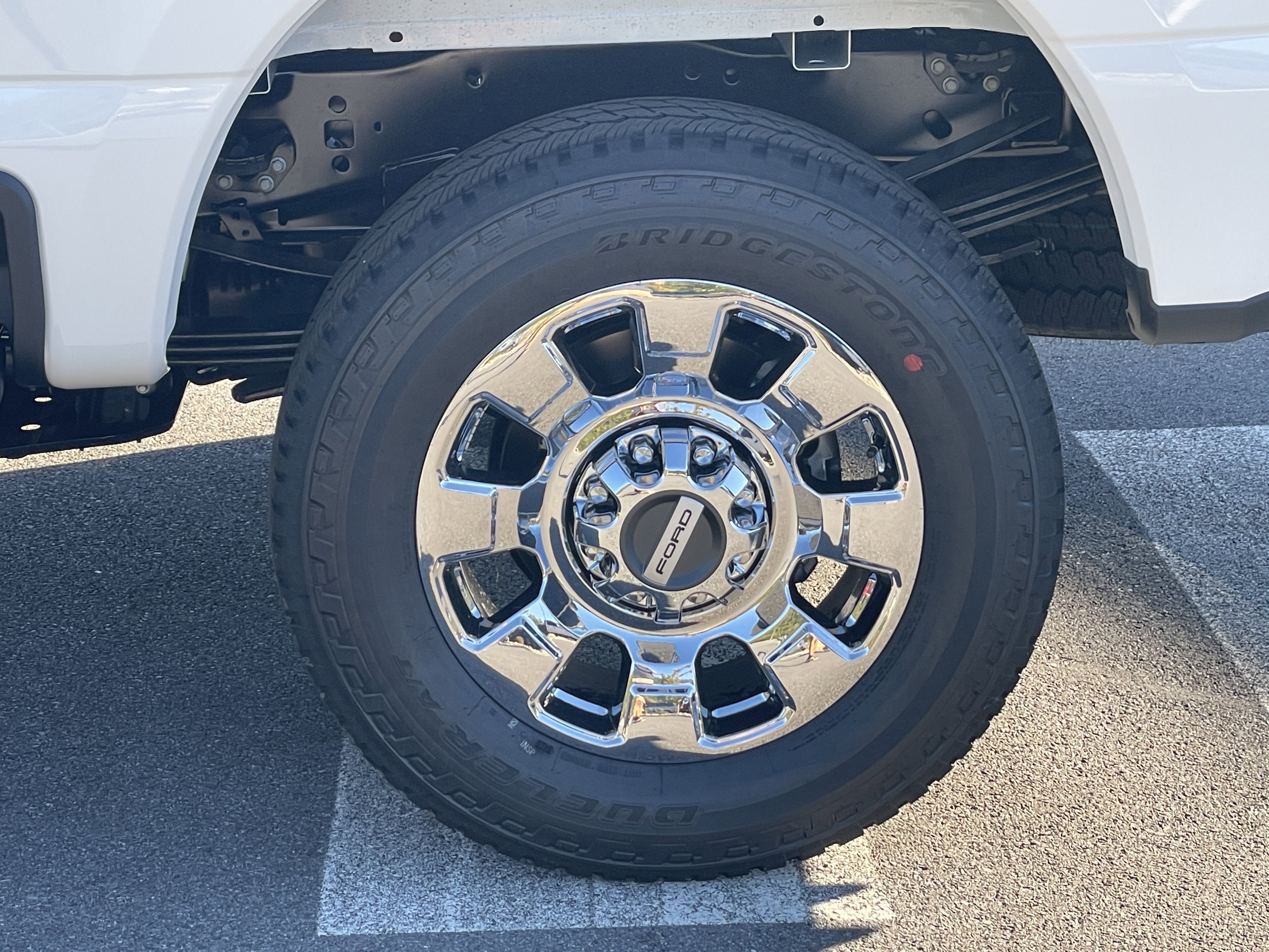 2026 Ford Super Duty F-350 SRW LARIAT