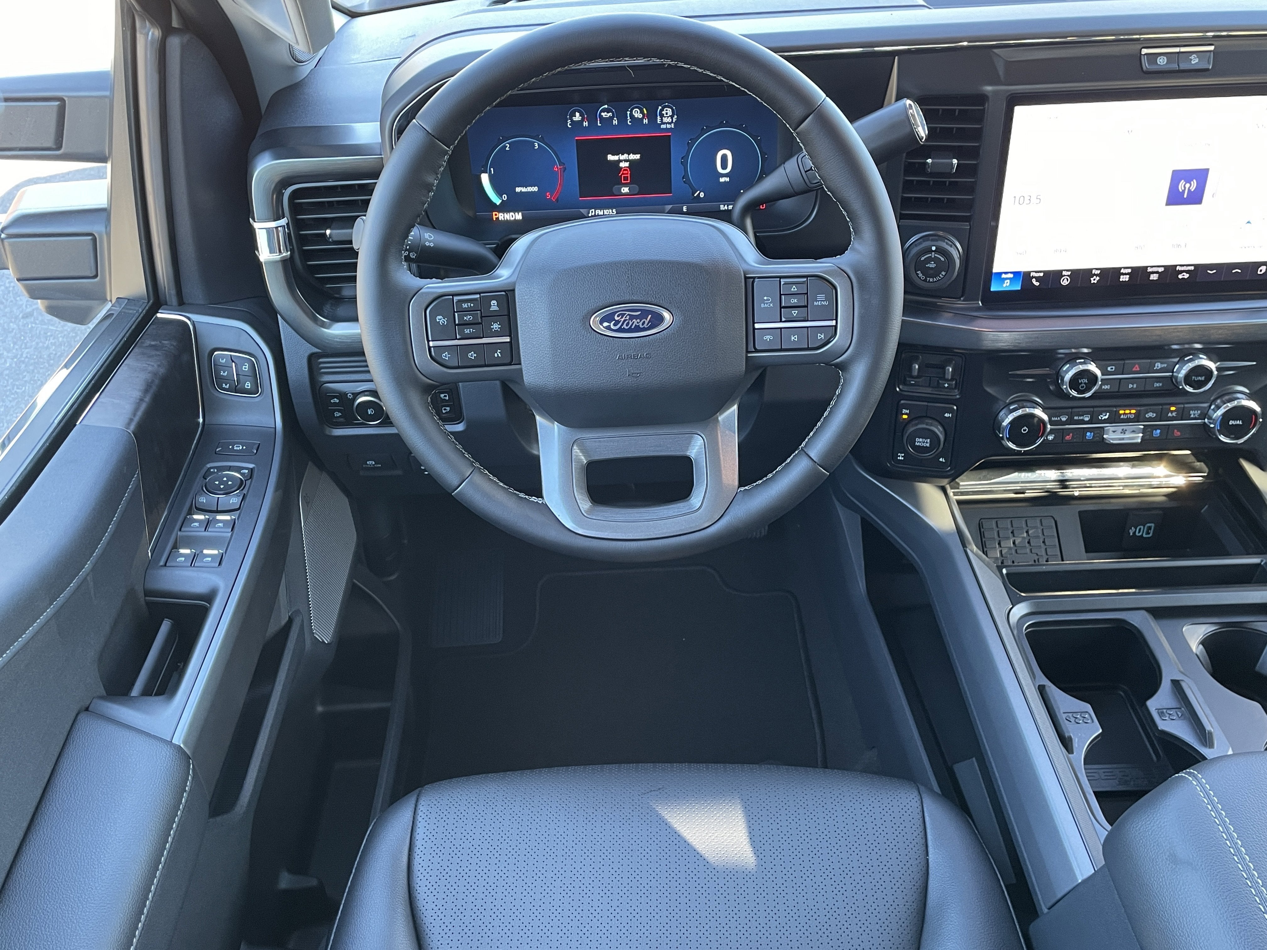 2026 Ford Super Duty F-350 SRW LARIAT