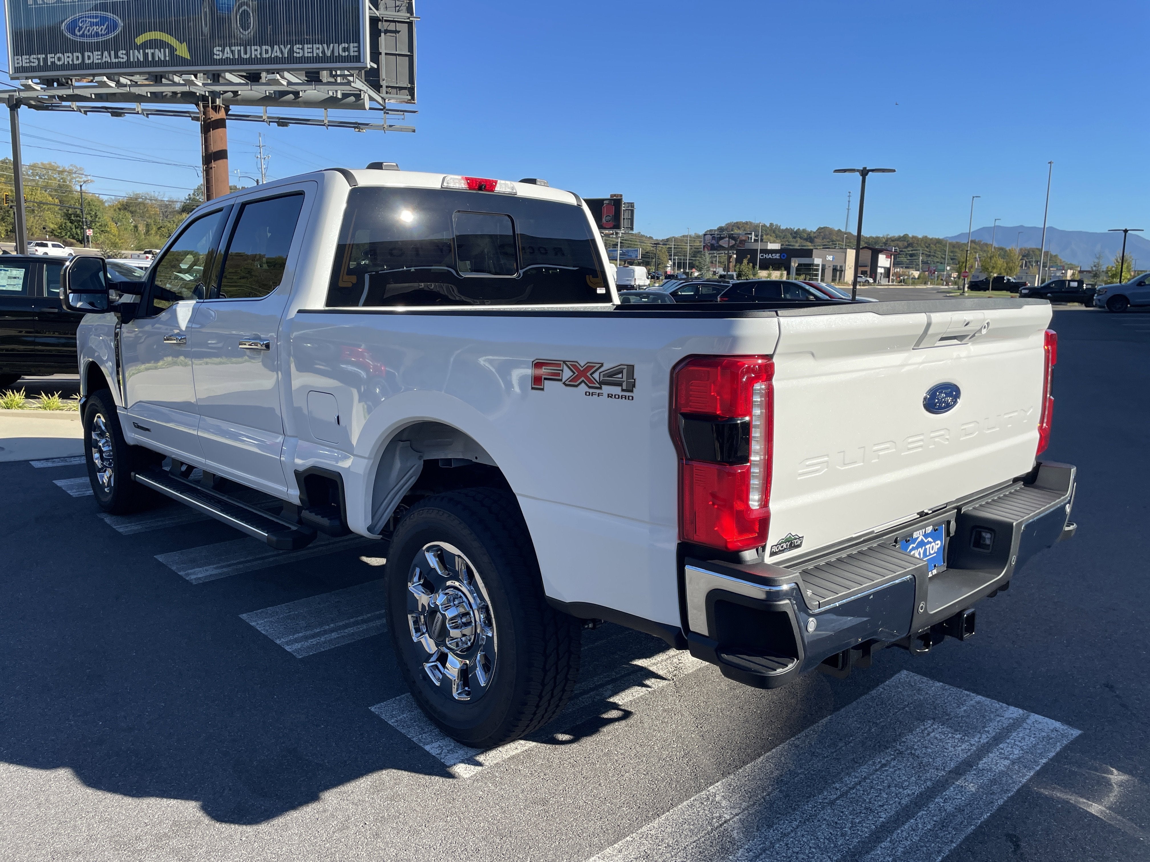 2026 Ford Super Duty F-350 SRW LARIAT