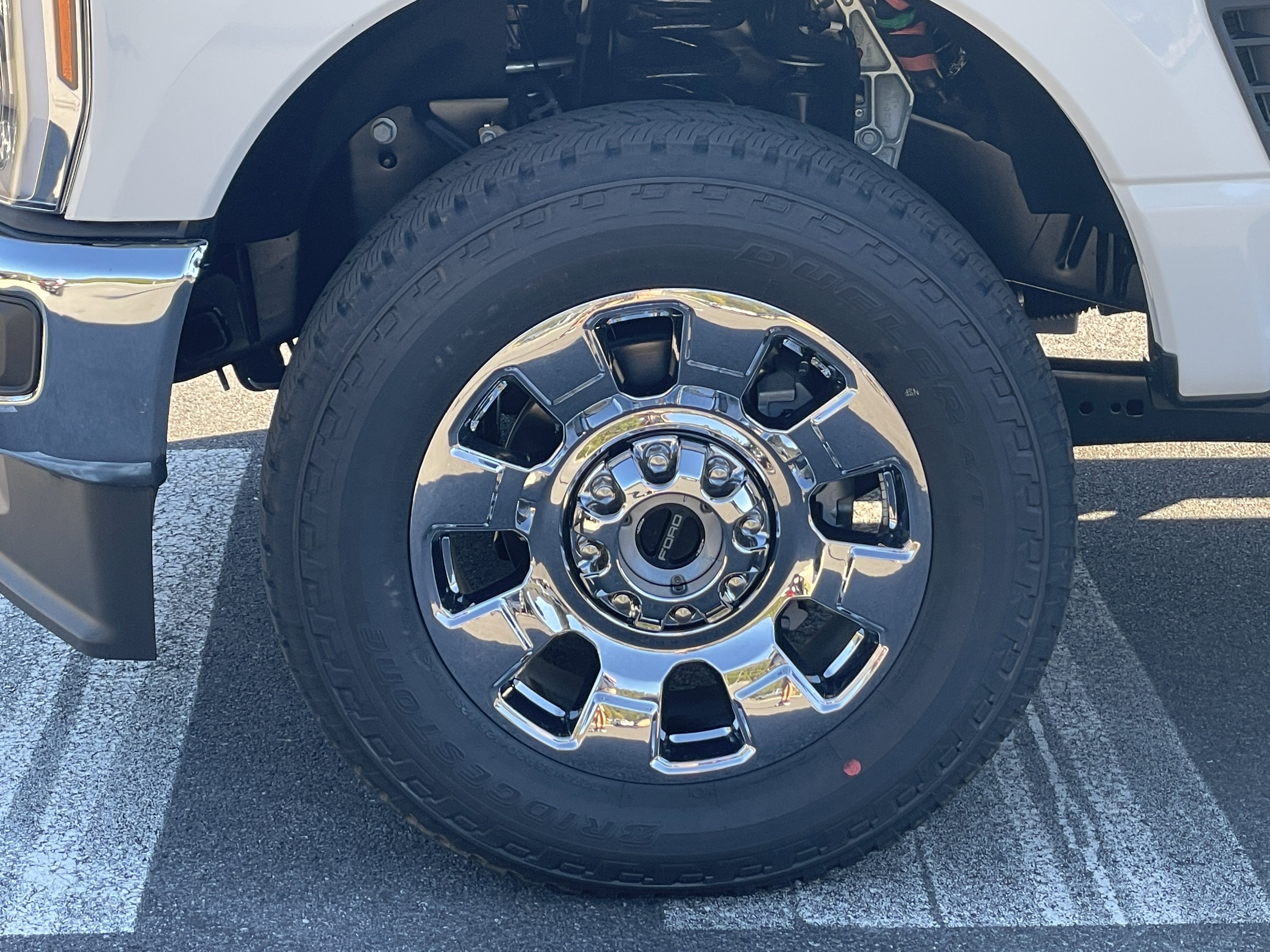 2026 Ford Super Duty F-350 SRW LARIAT