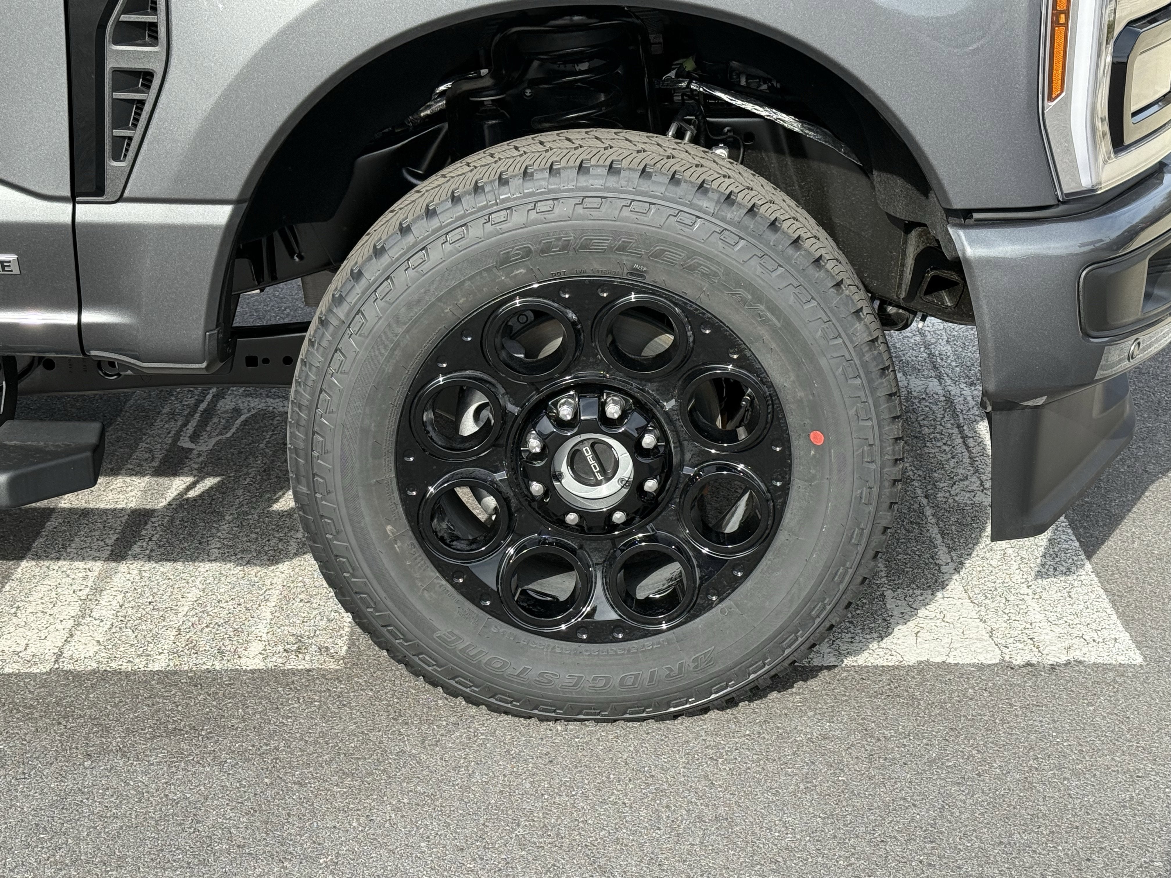 2026 Ford Super Duty F-350 SRW LARIAT