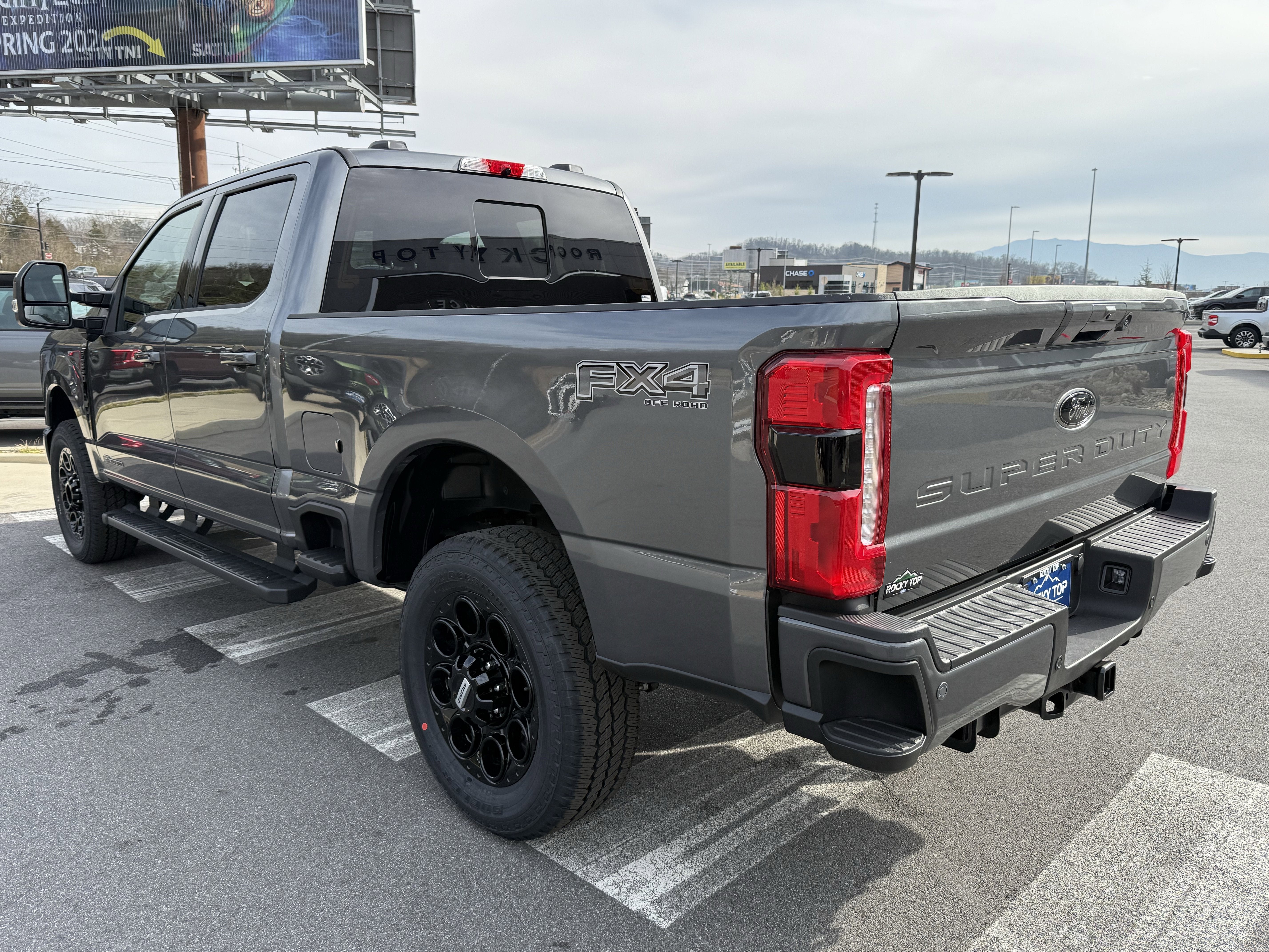 2026 Ford Super Duty F-350 SRW LARIAT