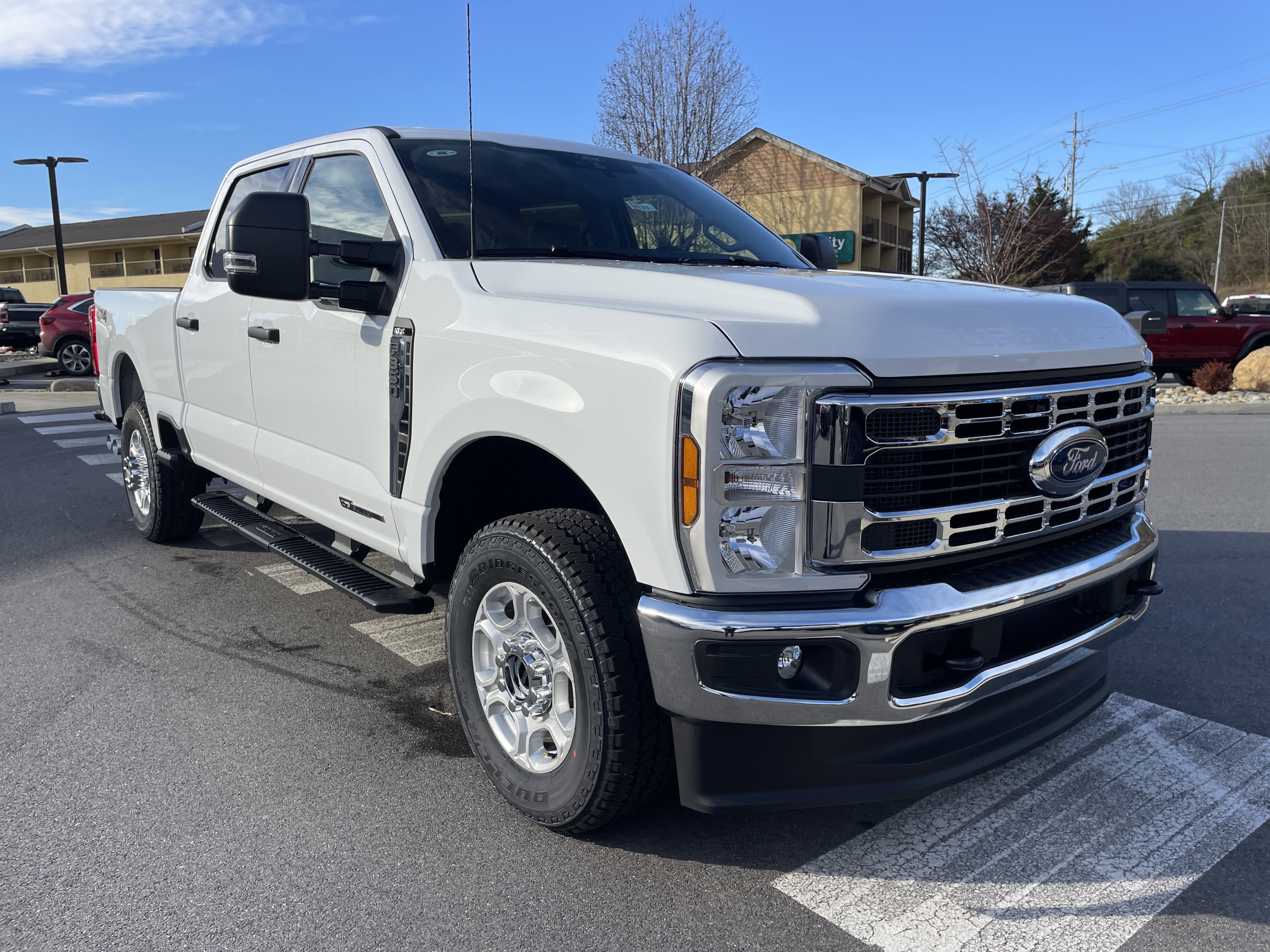 2026 Ford Super Duty F-350 SRW XLT