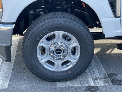 2026 Ford Super Duty F-350 SRW XLT