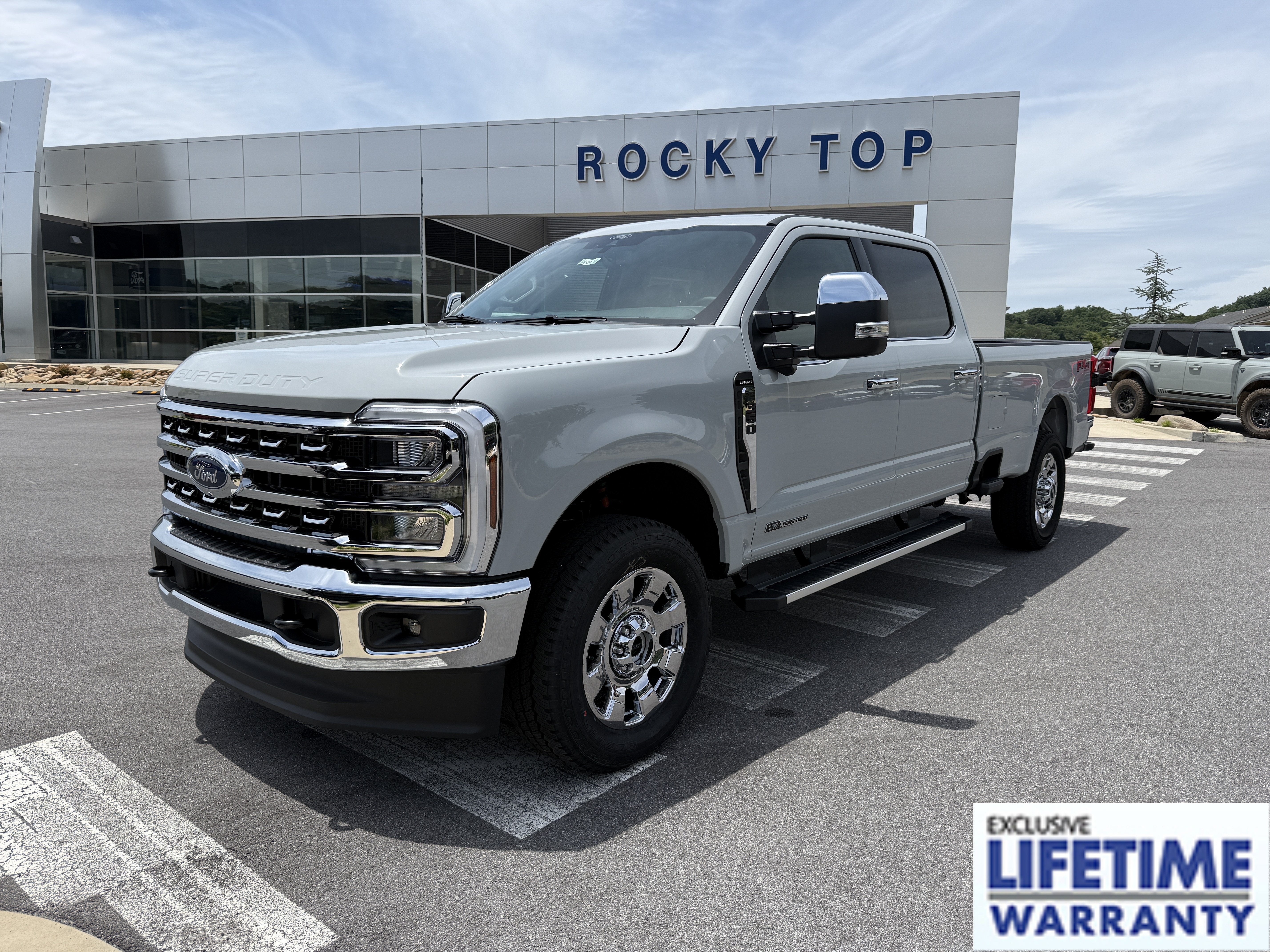 2026 Ford Super Duty F-350 SRW LARIAT