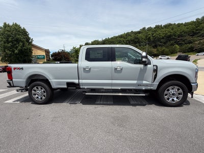2026 Ford Super Duty F-350 SRW LARIAT